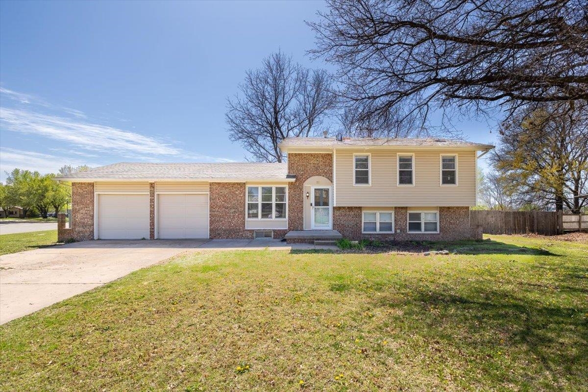 115 Pioneer Pl Property Photo