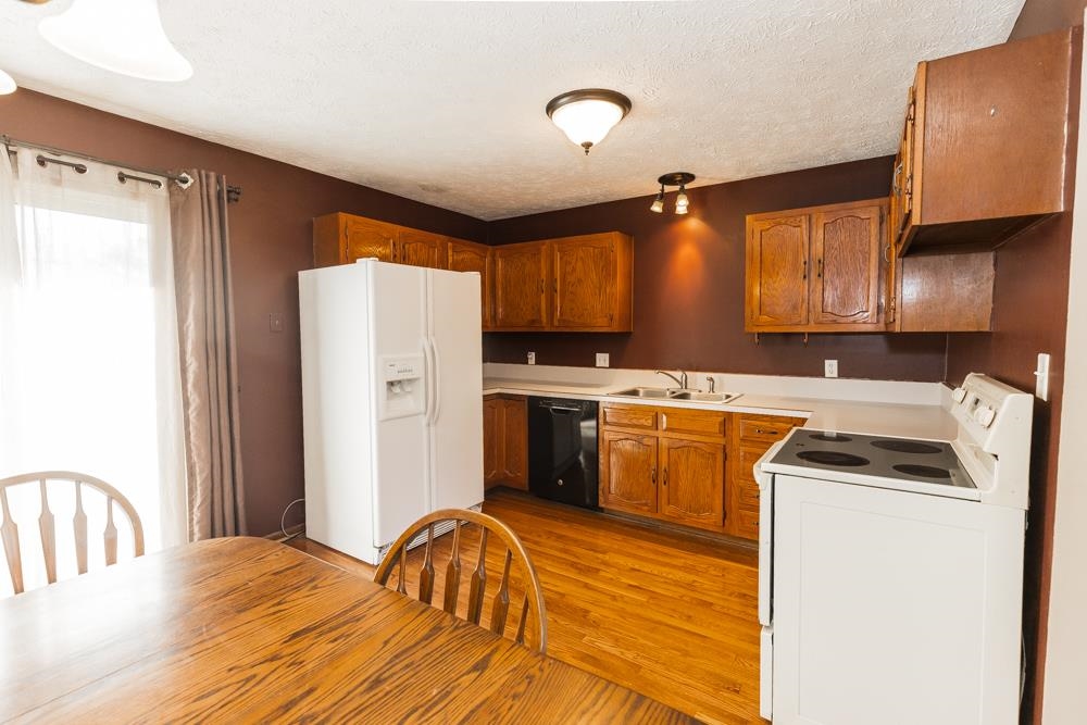 2219 Shalimar Dr Property Photo 6