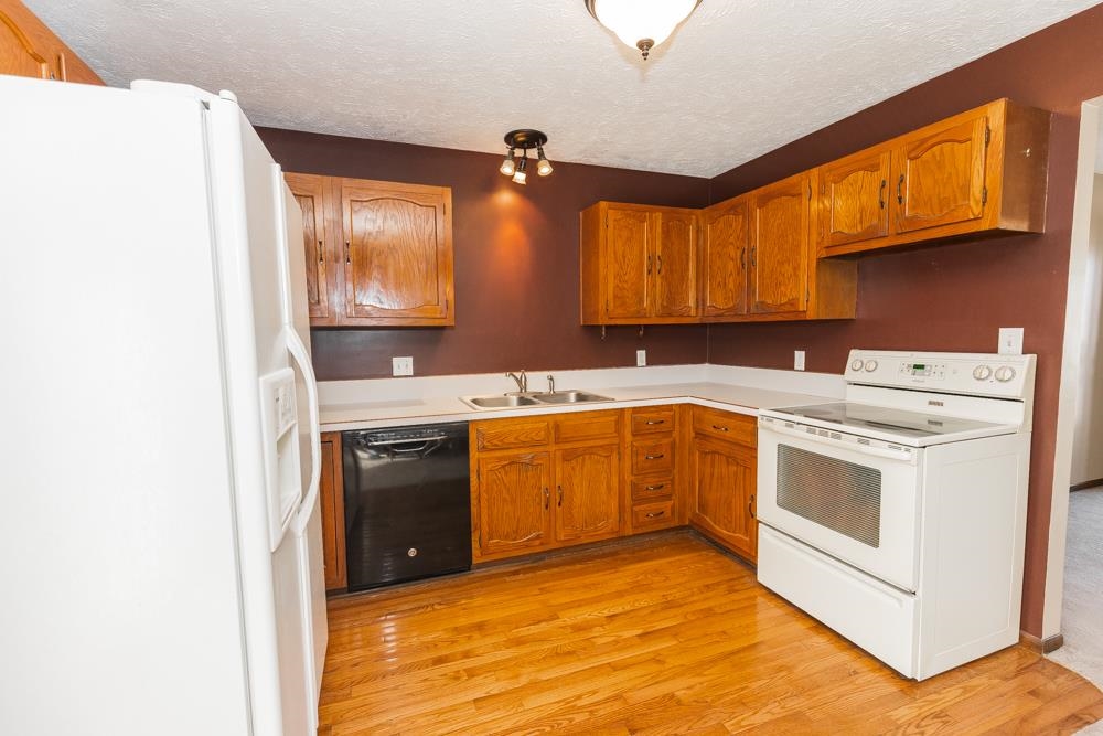 2219 Shalimar Dr Property Photo 7