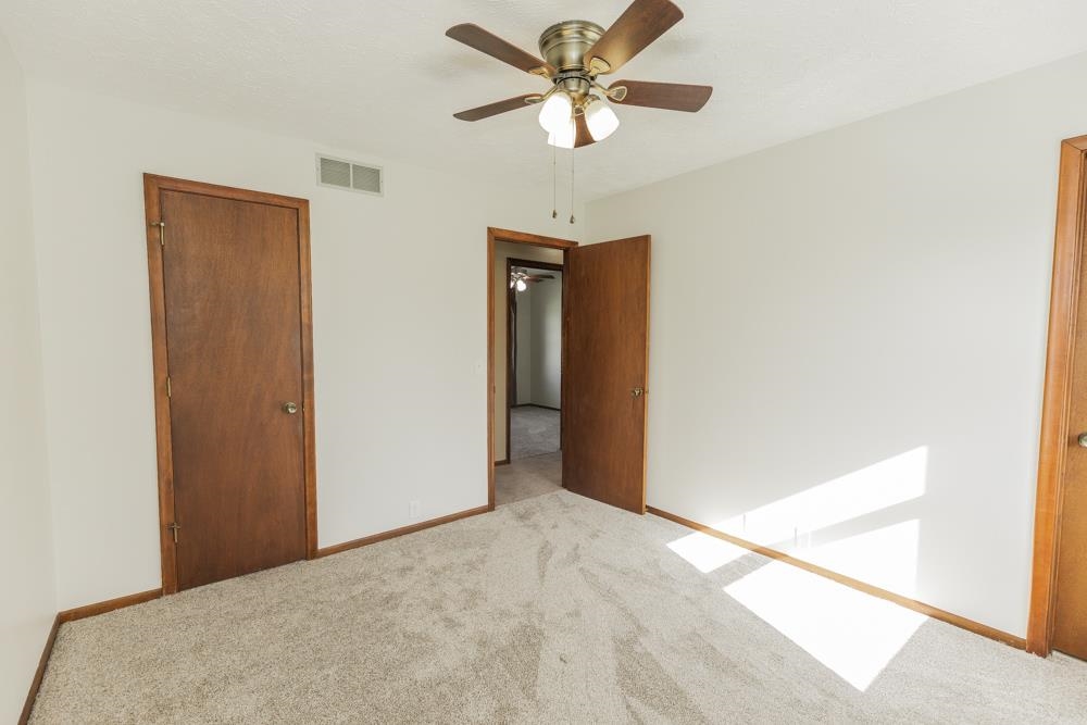 2219 Shalimar Dr Property Photo 10