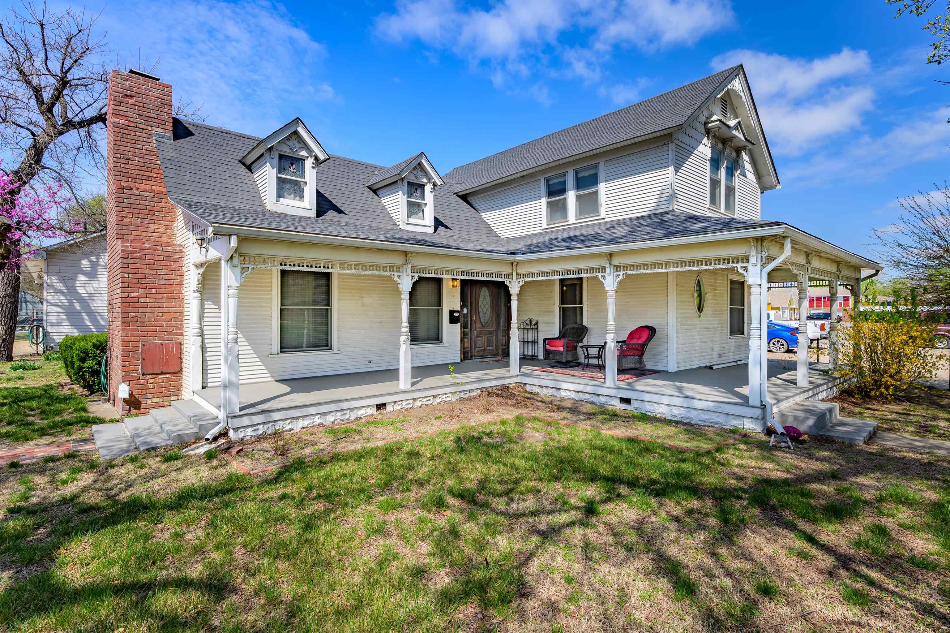 1911 S Hydraulic St Property Photo
