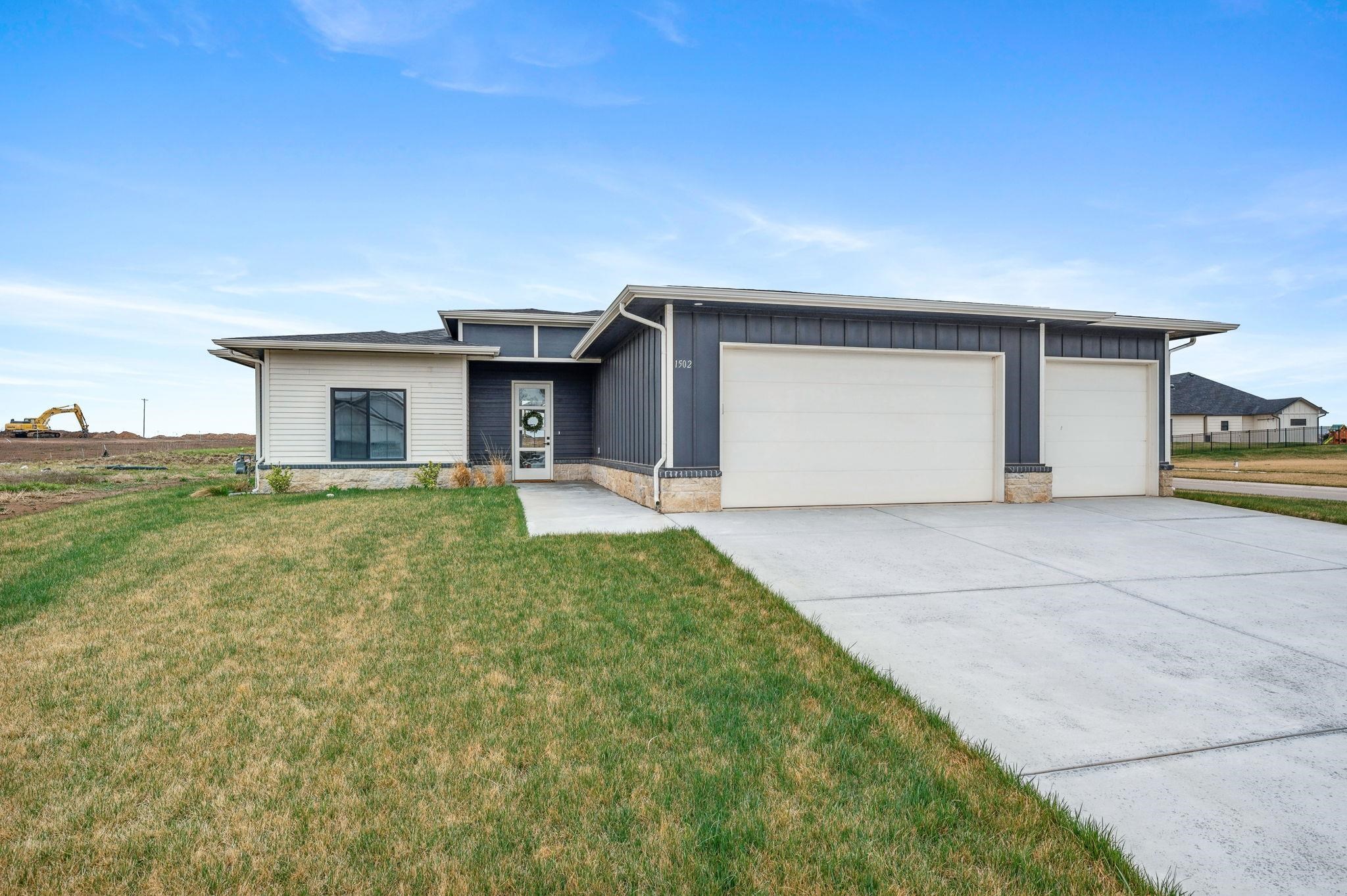 1502 N Emerald Valley Dr Property Photo
