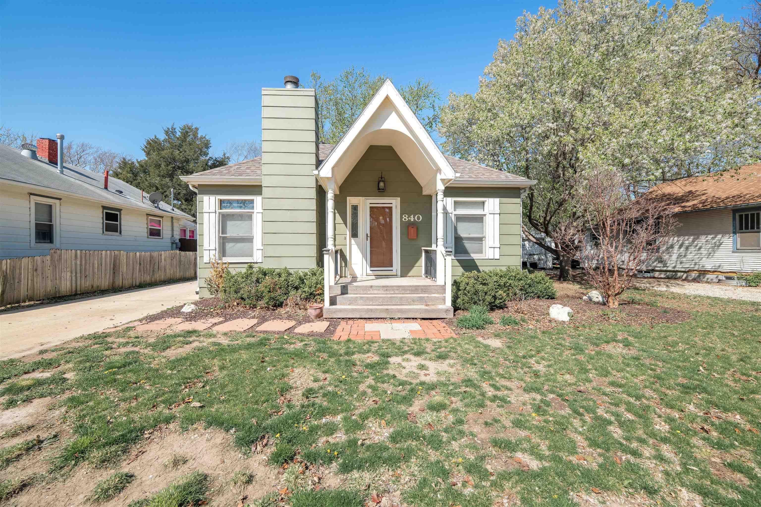 840 Sheridan St Property Photo