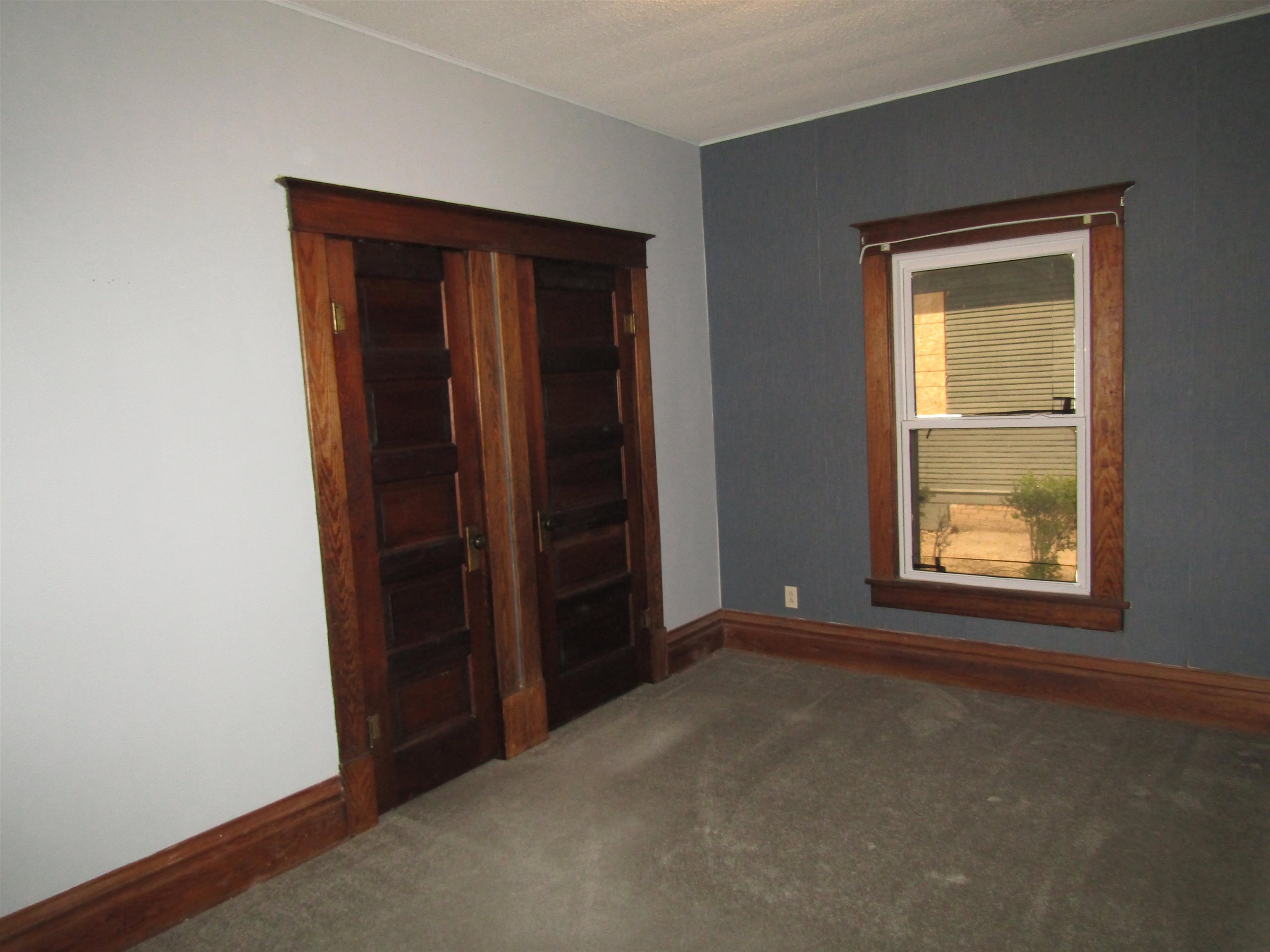 235 S 2nd St Property Photo 19