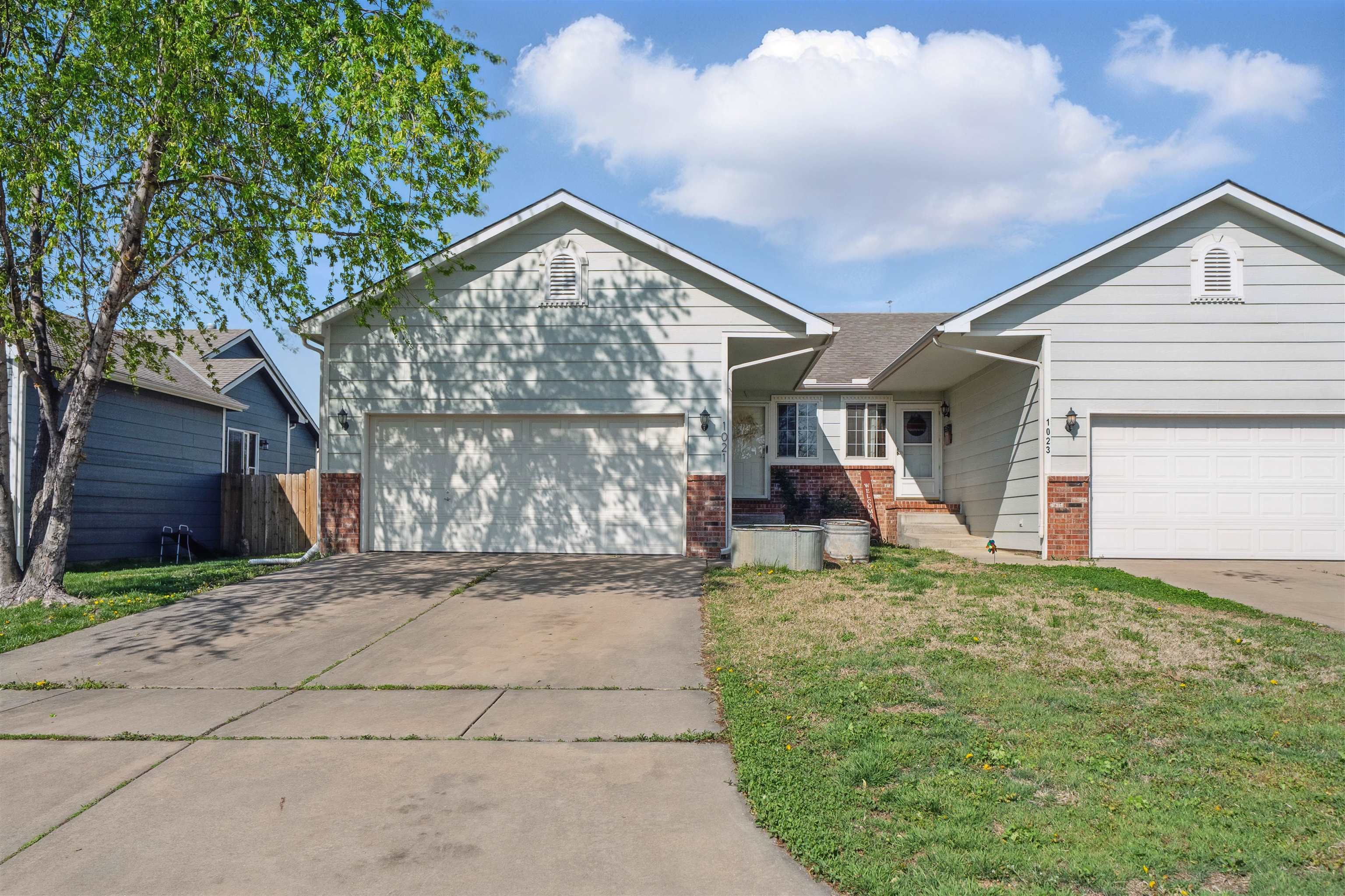 1021 Cedar Point Cir Property Photo