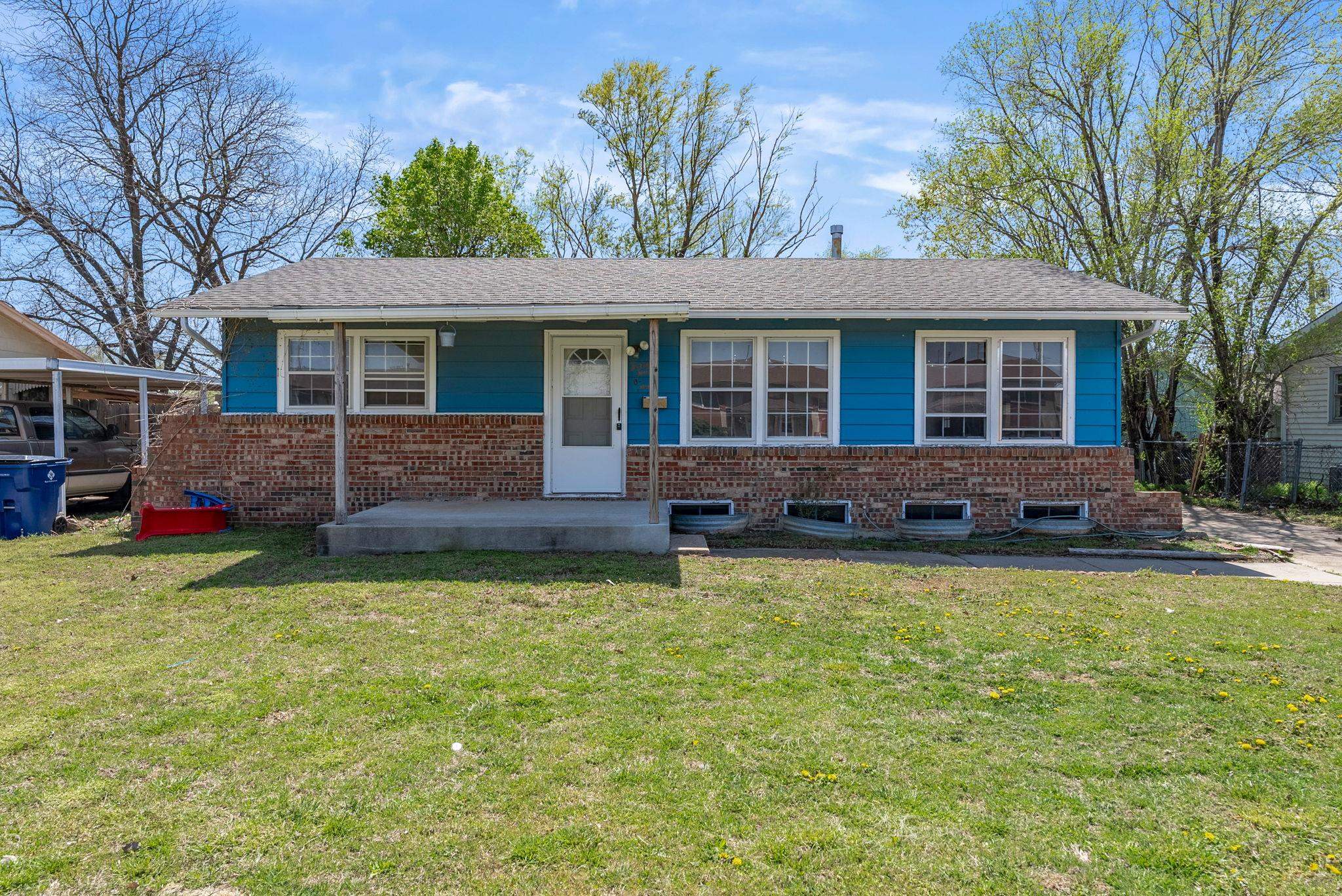 2409 W Savannah St Property Photo