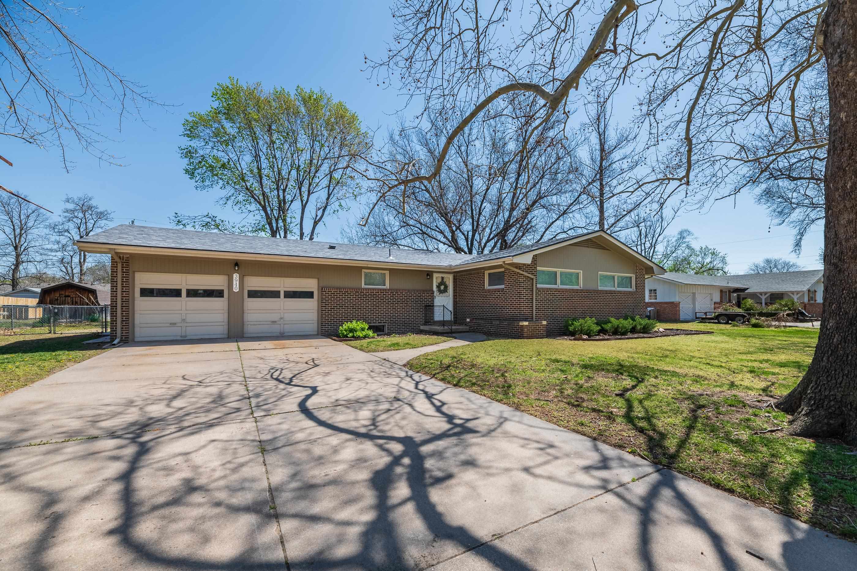 3940 N Charles Property Photo