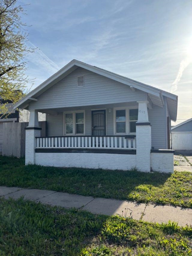 1612 S Pattie Ave. Property Photo 2