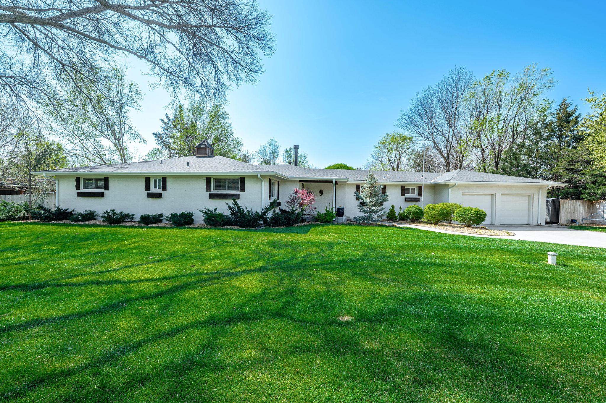 9 W Rolling Hills Dr Property Photo
