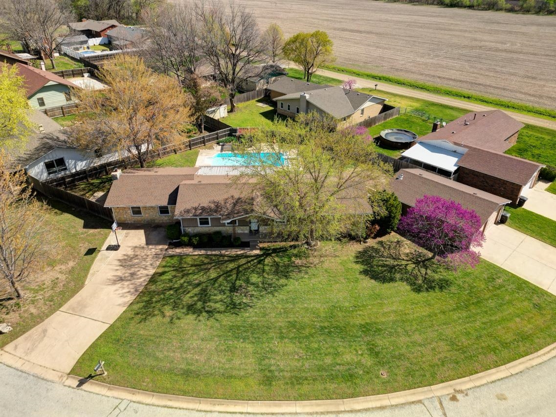 1010 Highland Dr Property Photo