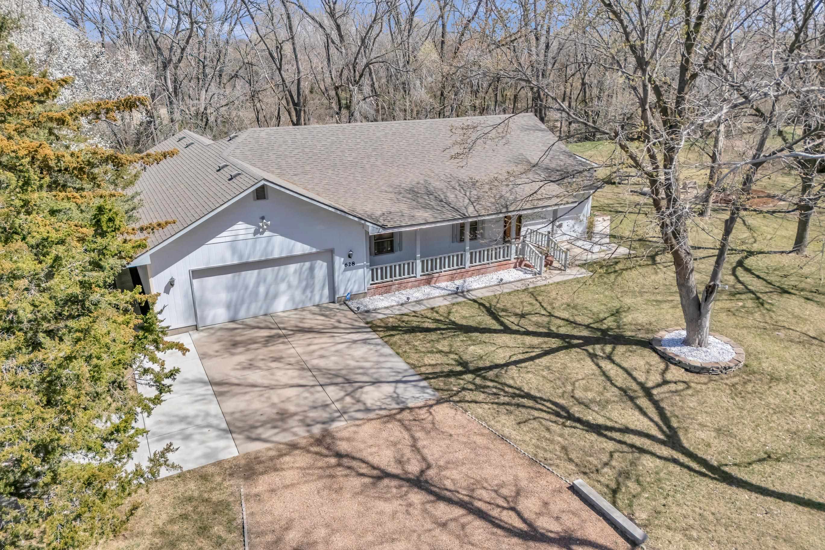628 Mockingbird Ln Property Photo