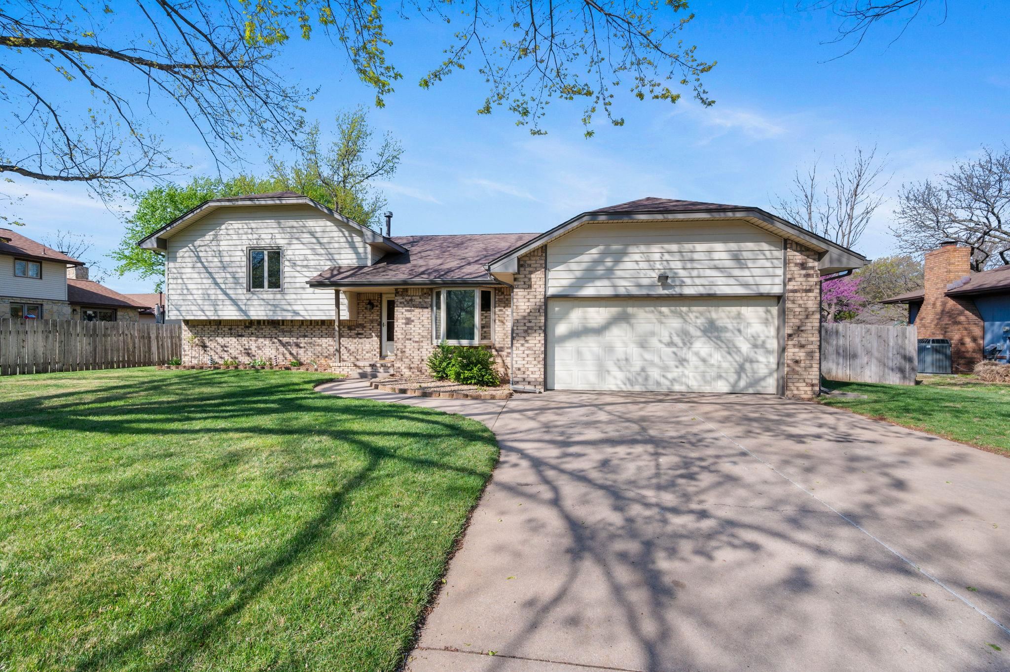 209 N Aspen Rd. Property Photo