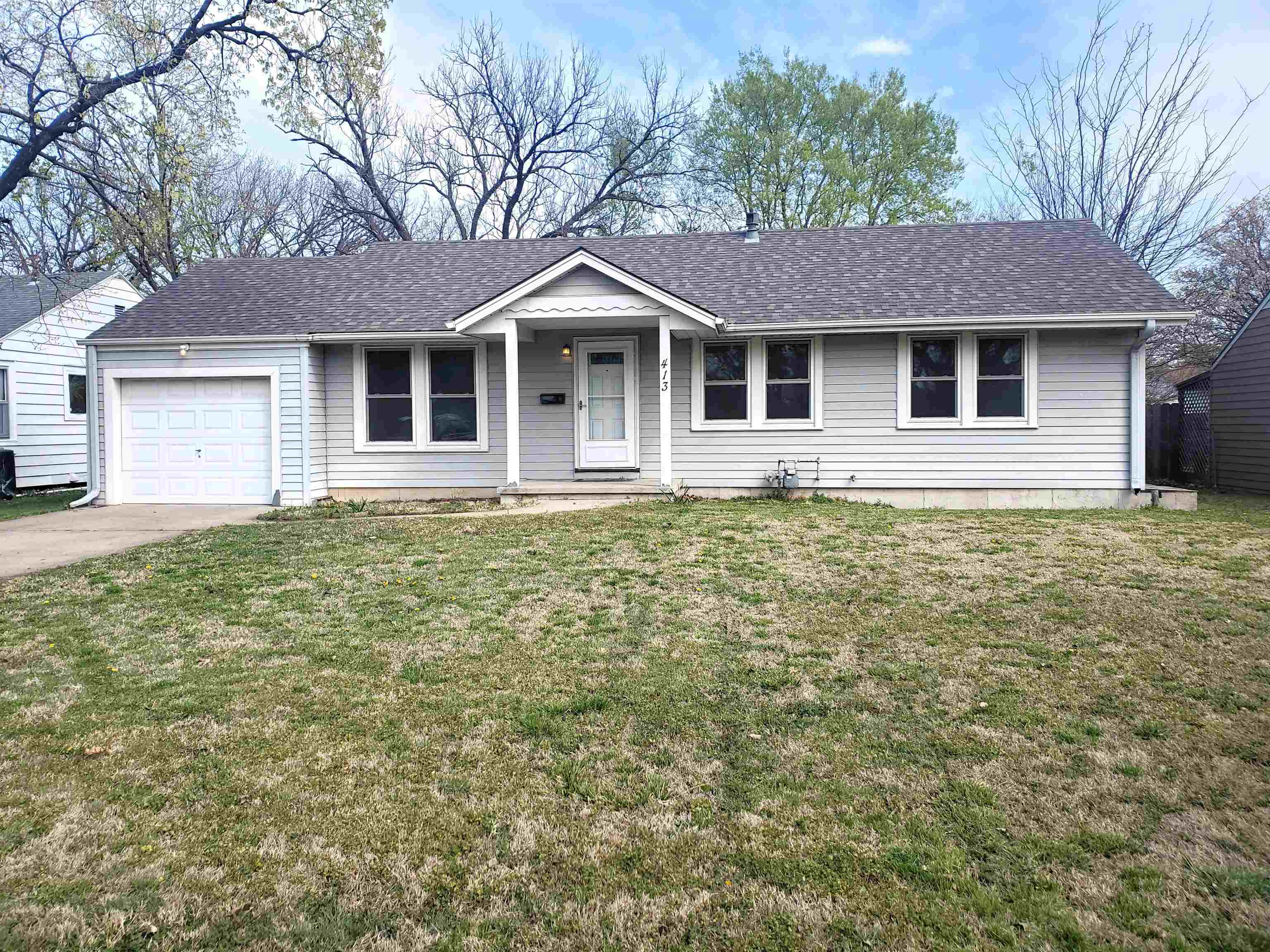 413 E Cloud St Property Photo