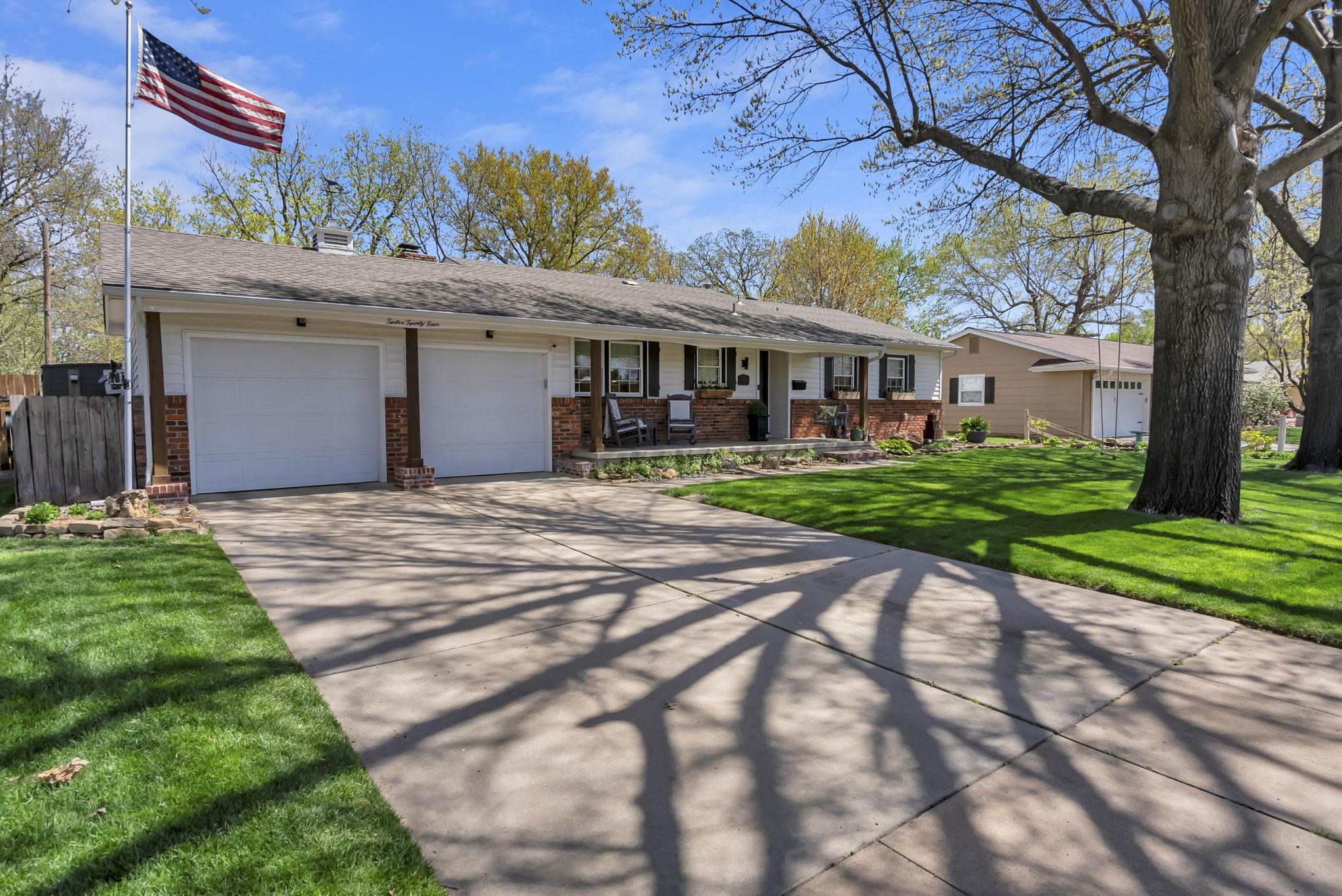 1224 N Waddington Ave Property Photo