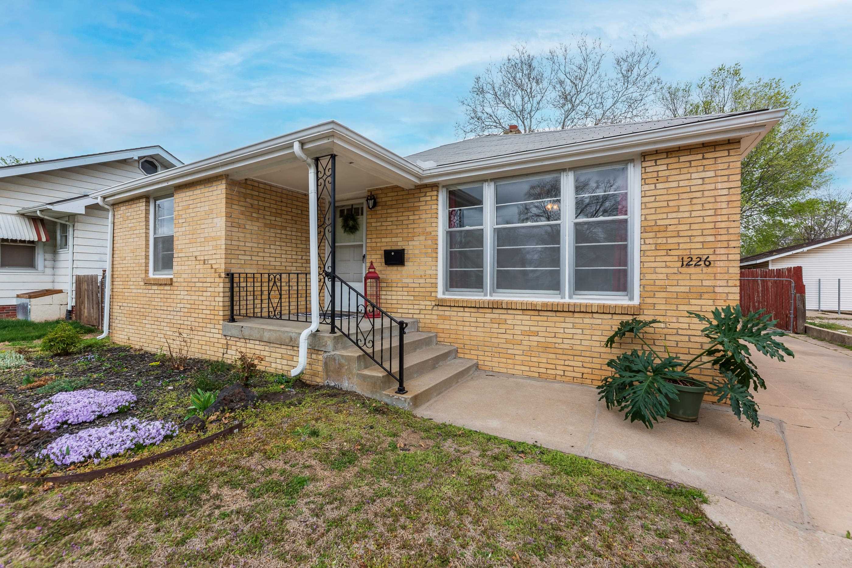 1226 S Waco Property Photo 1