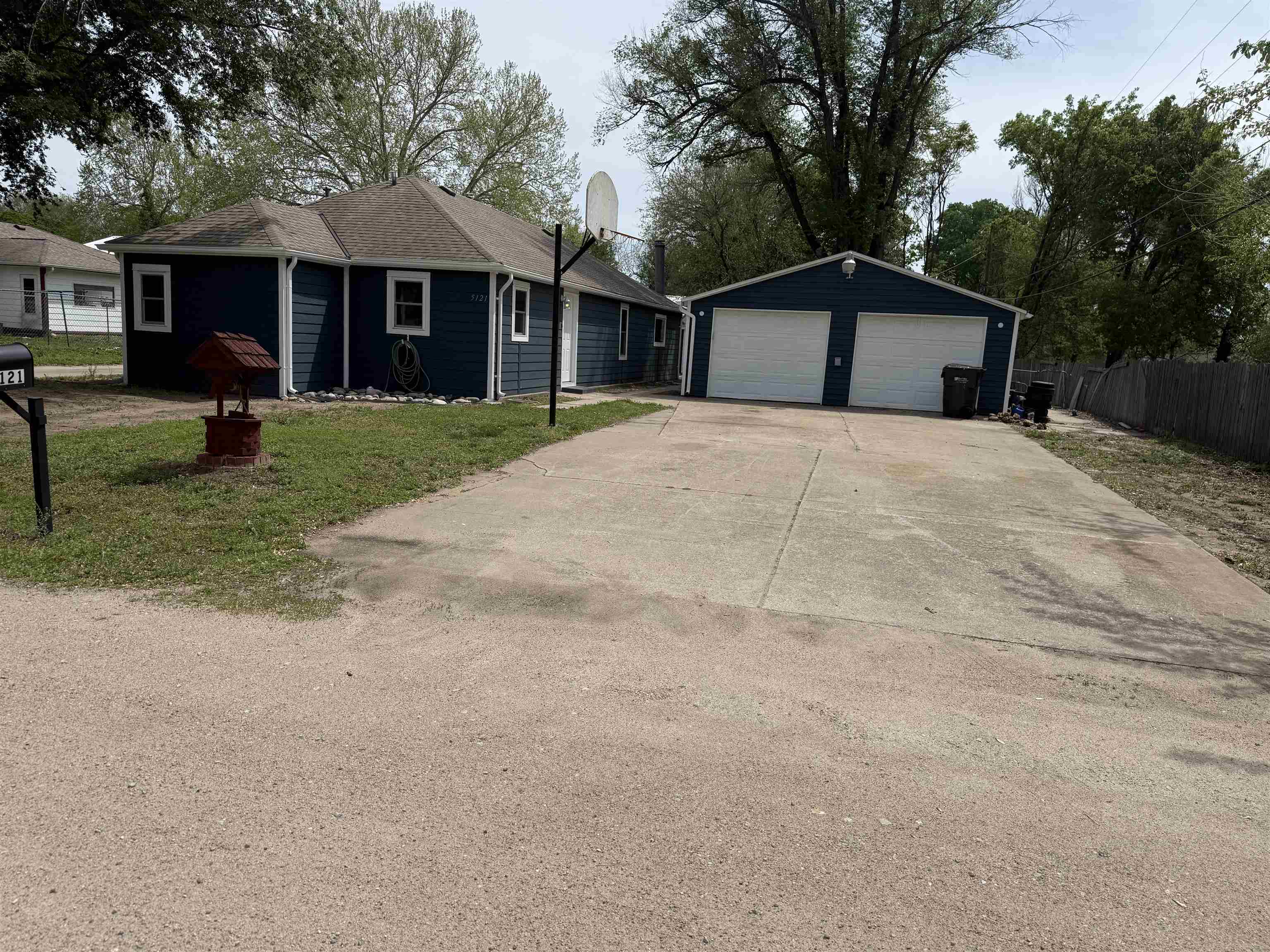5121 W Elm Property Photo