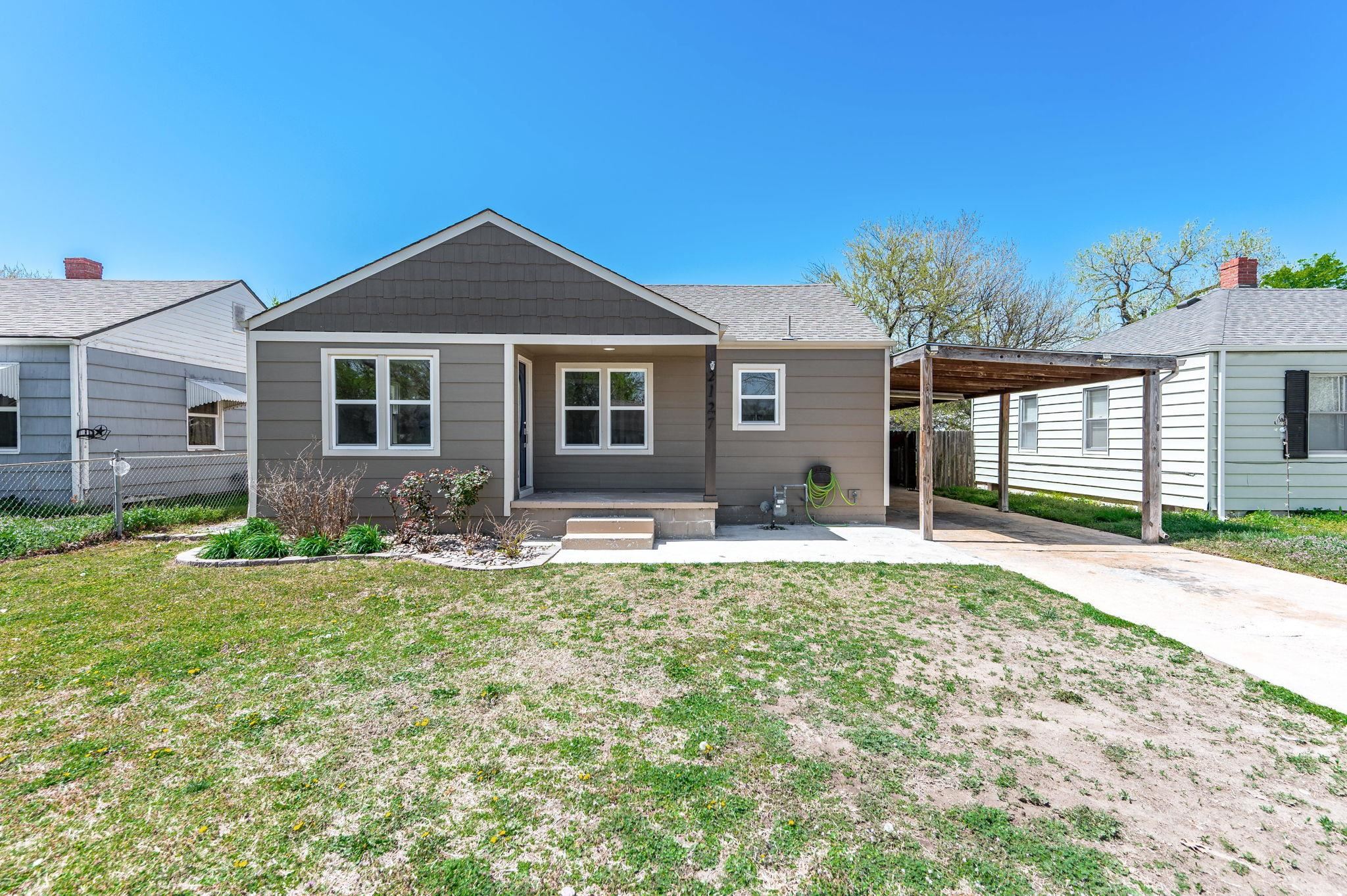 2127 S Pattie St Property Photo