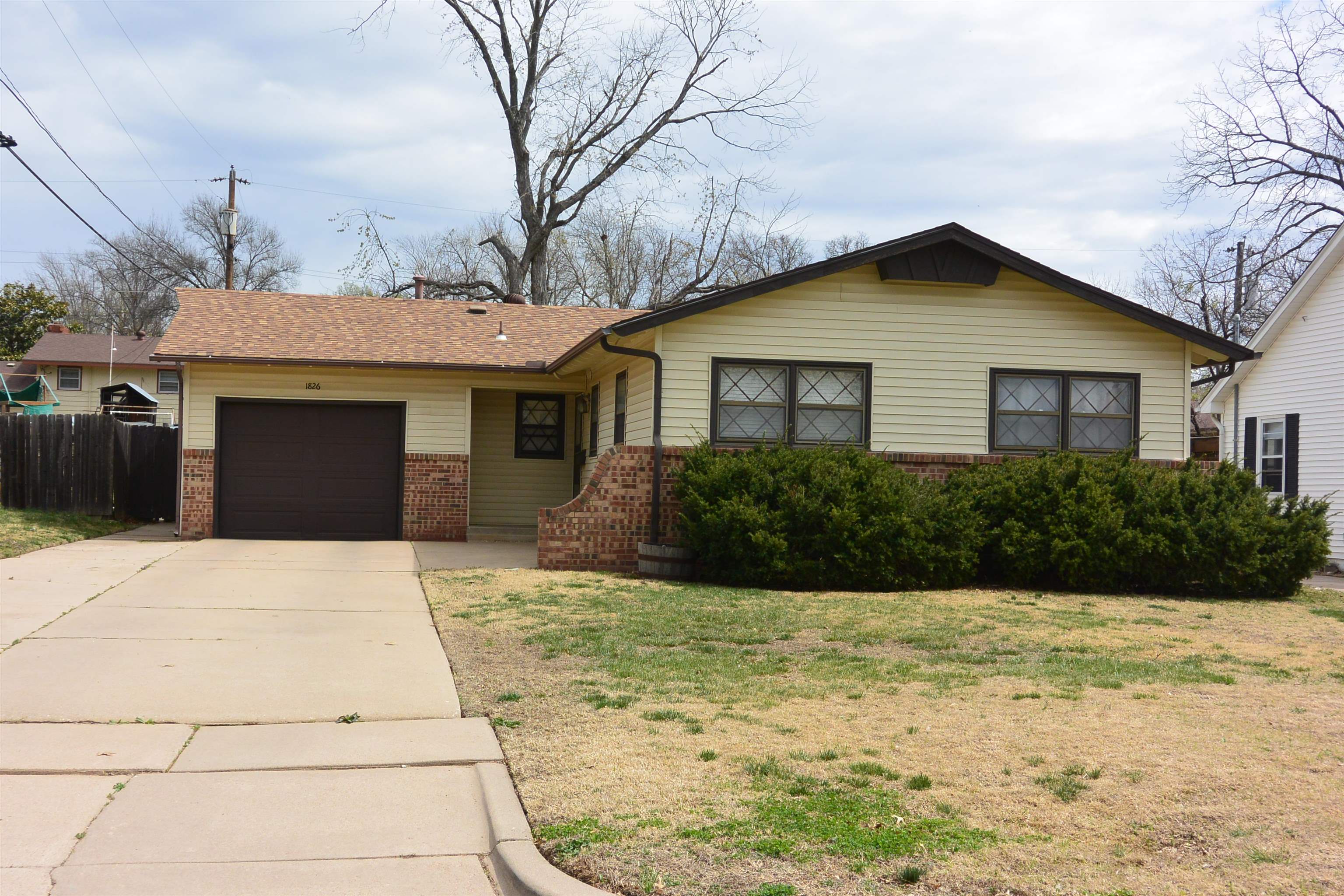 Griffith Real Estate Listings Main Image