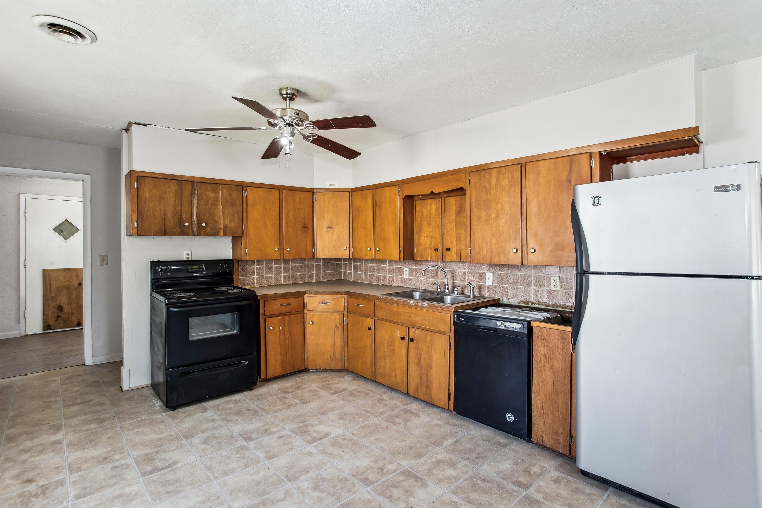 815 N Stadium Property Photo 8