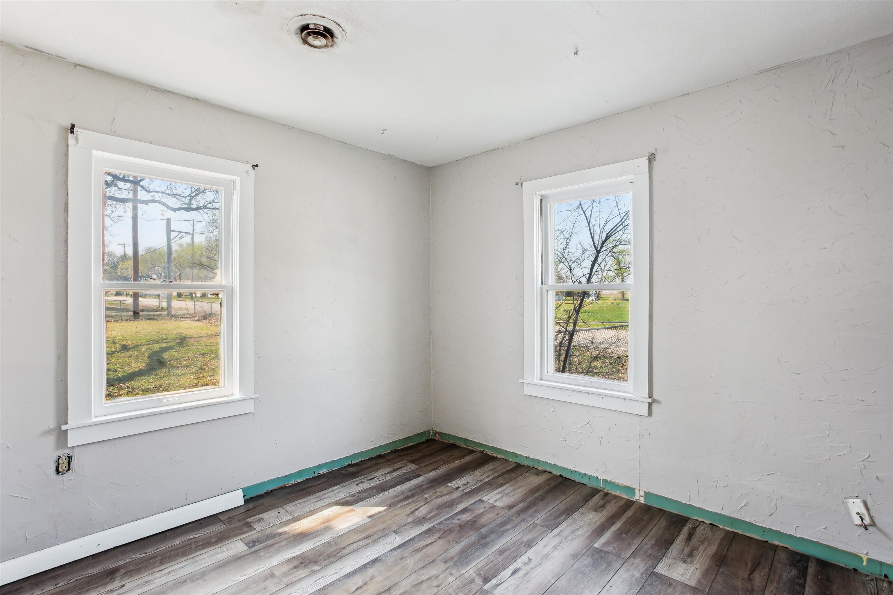 815 N Stadium Property Photo 12