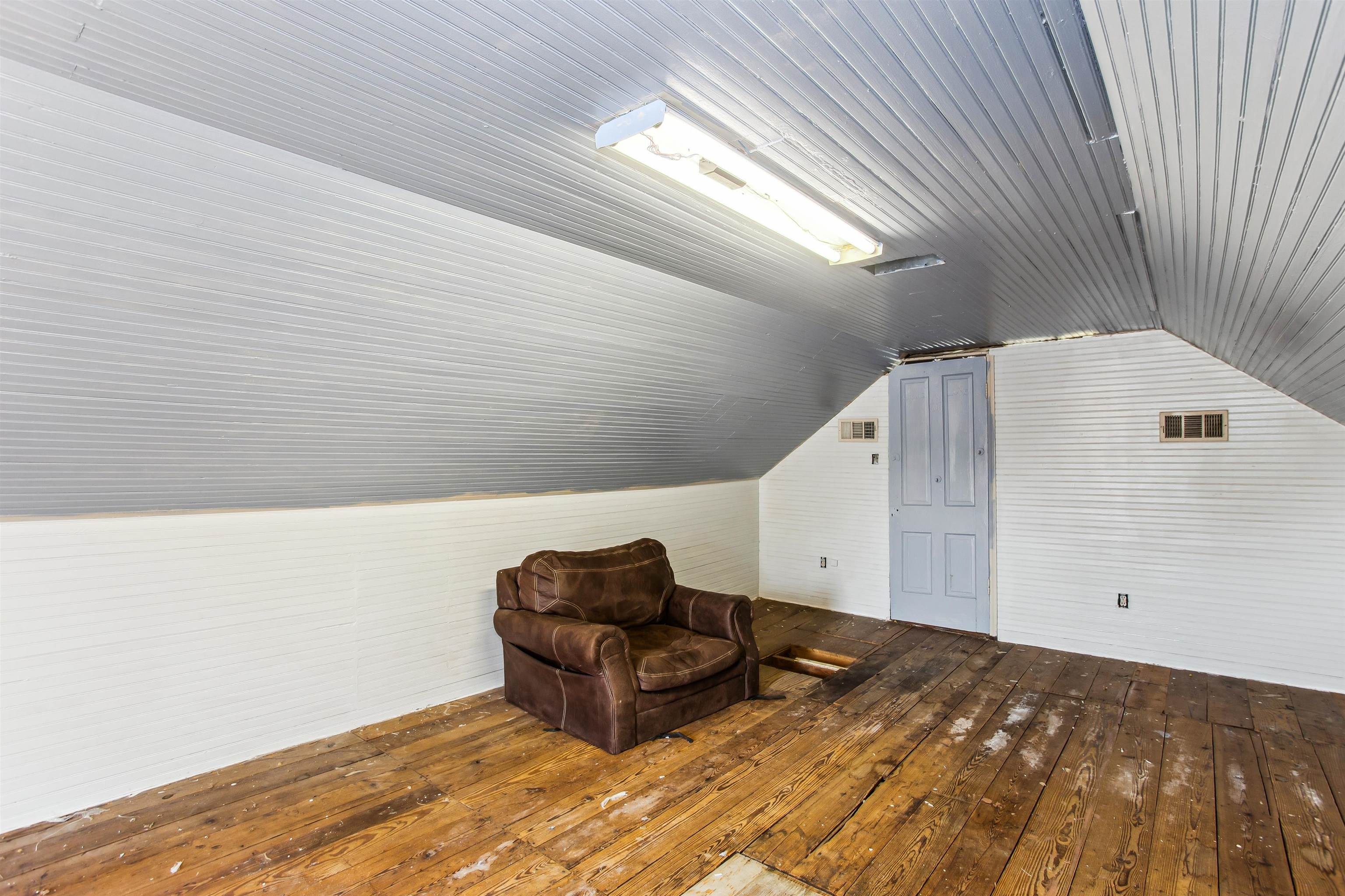 815 N Stadium Property Photo 24