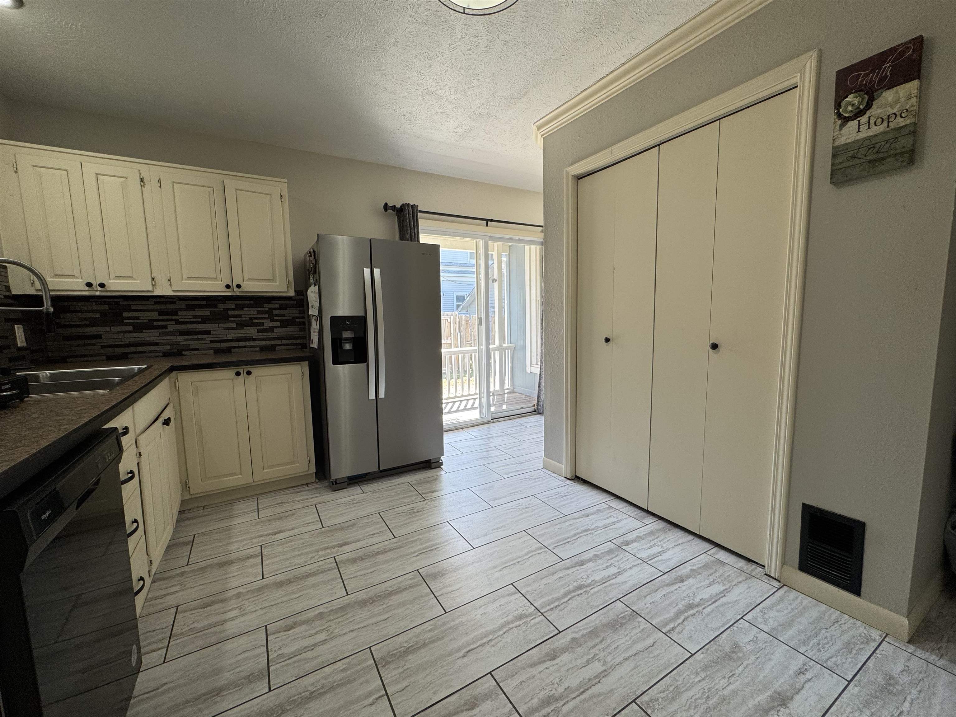 510 State St Property Photo 14