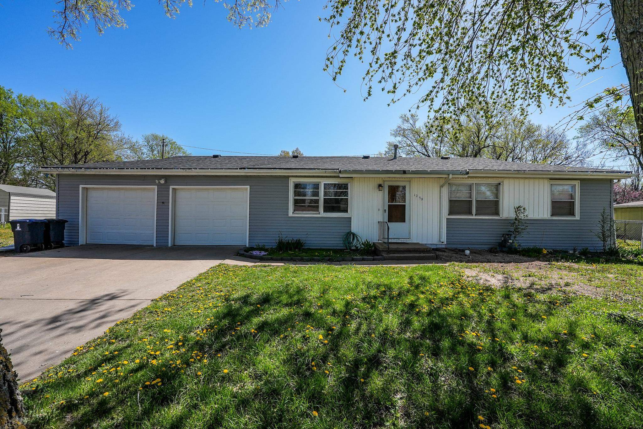 1250 S Summit Property Photo