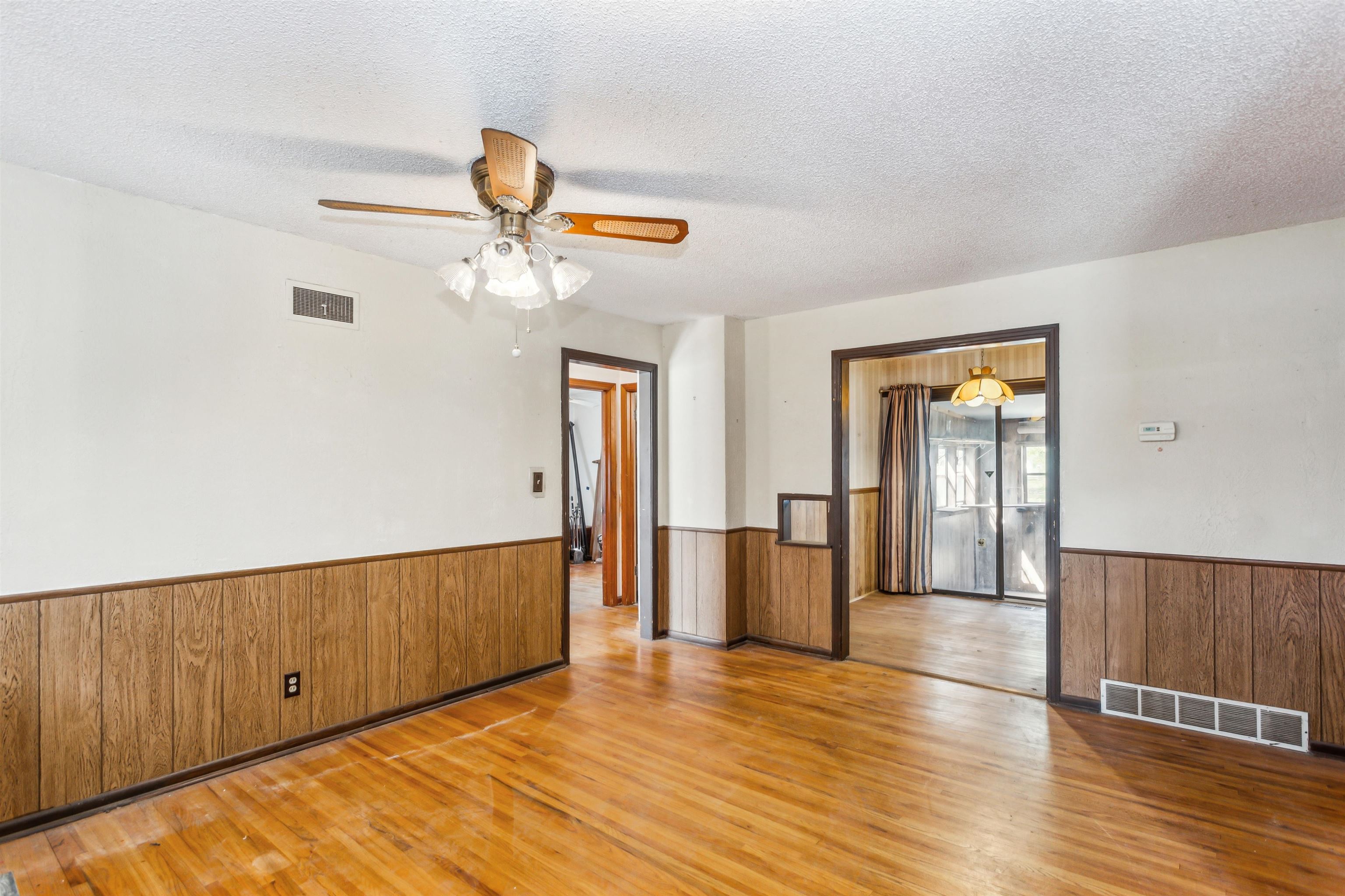 2643 N Meridan Property Photo 8