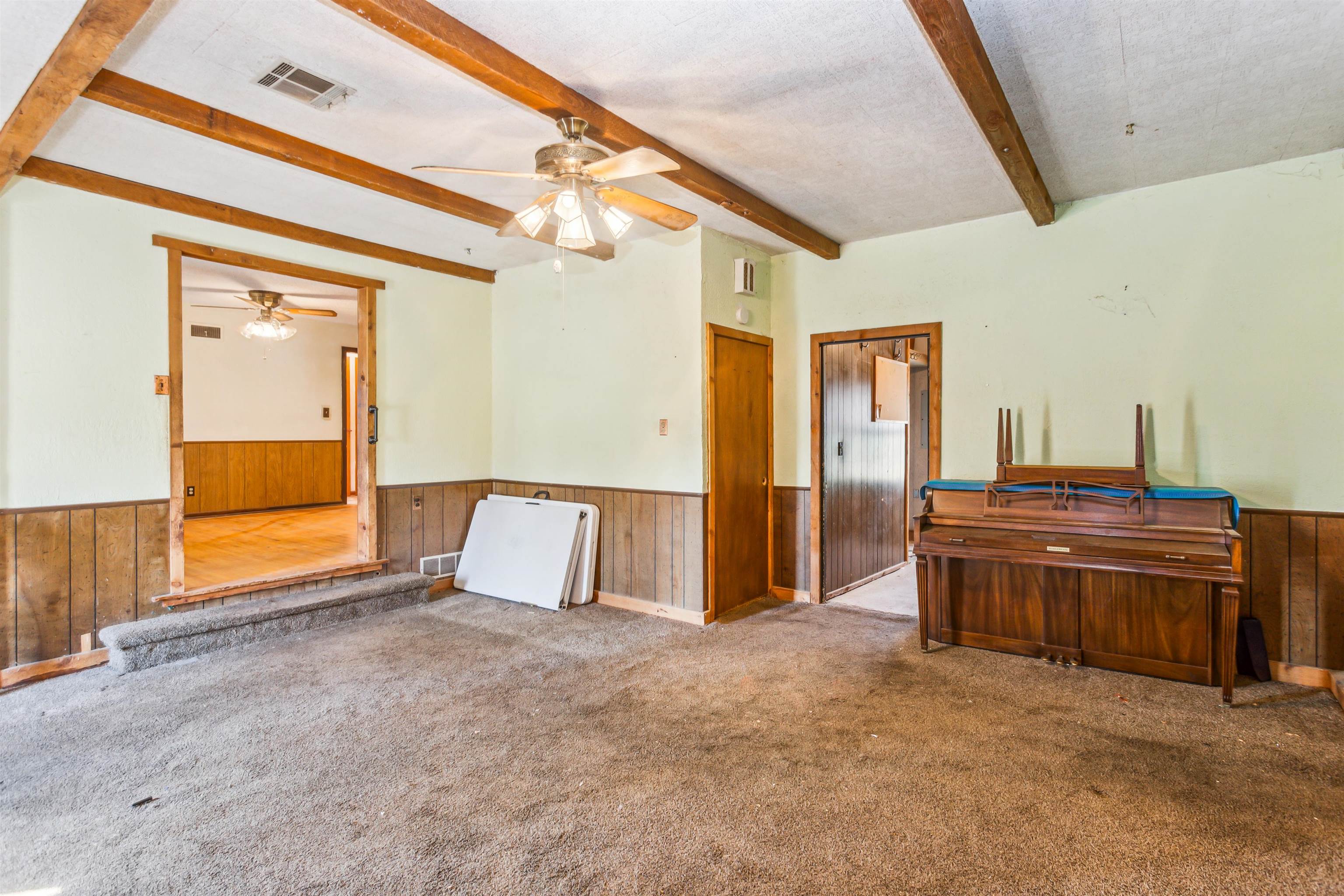 2643 N Meridan Property Photo 12