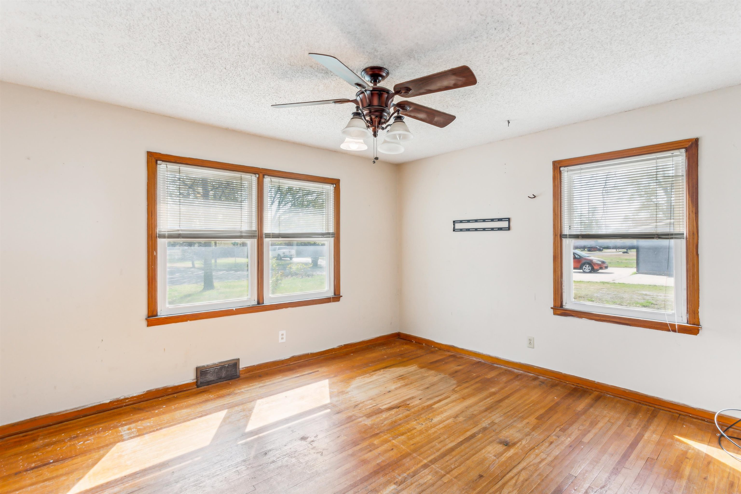 2643 N Meridan Property Photo 24