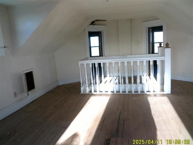 18425 Shoreline Rd Property Photo 14