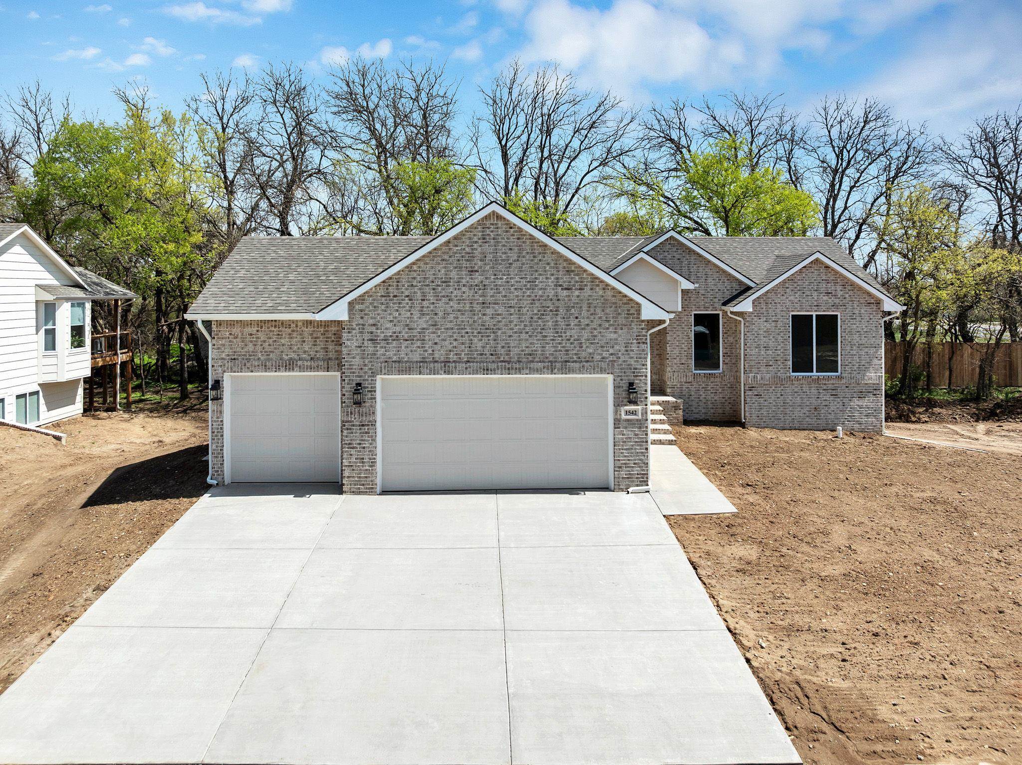 1542 S Meadowhaven St Property Photo