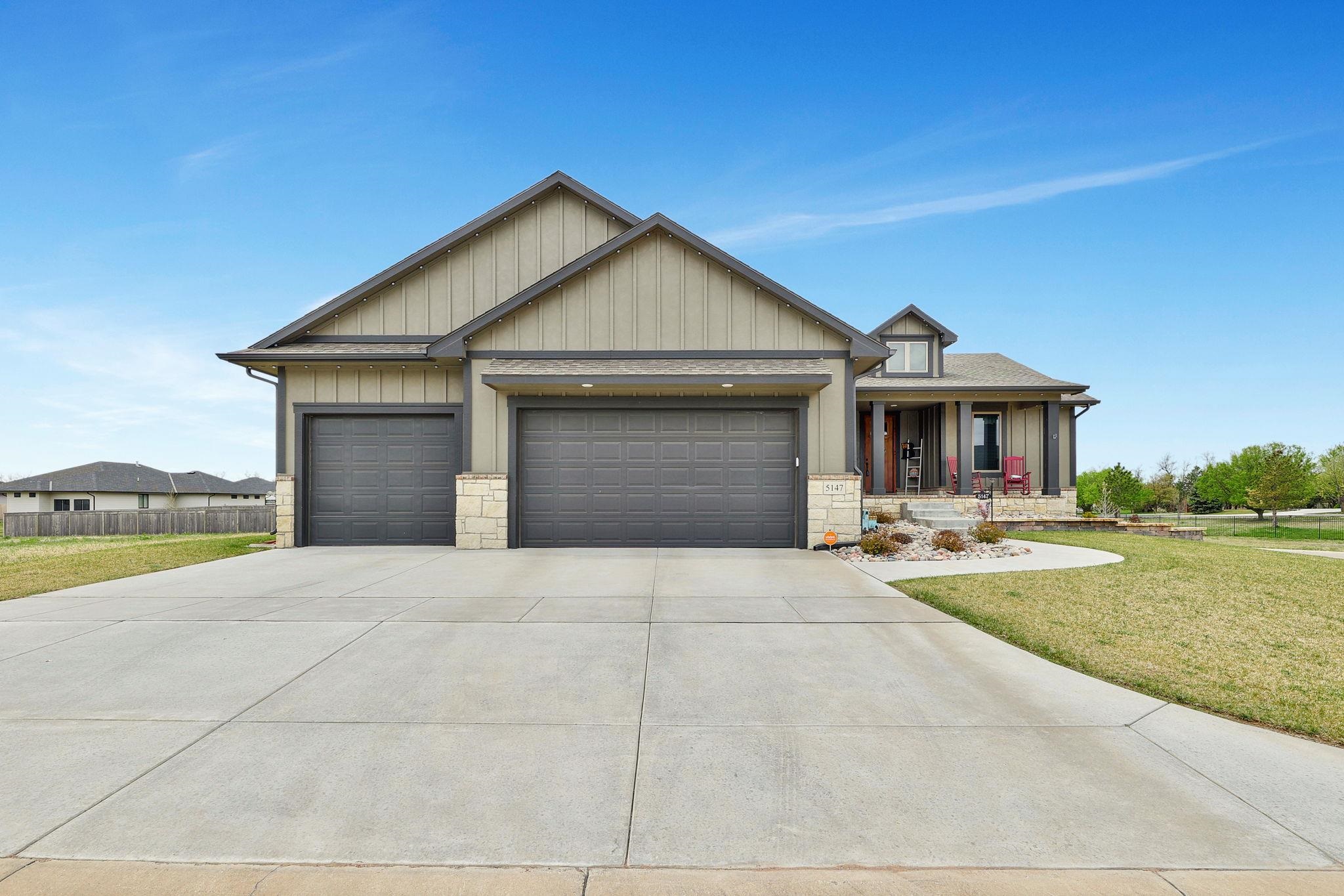 5147 N Lycee St Property Photo 1