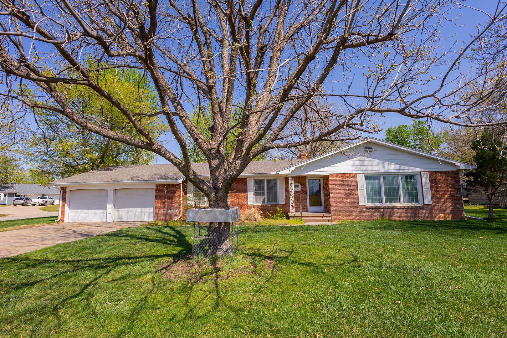 654 N Lake Property Photo