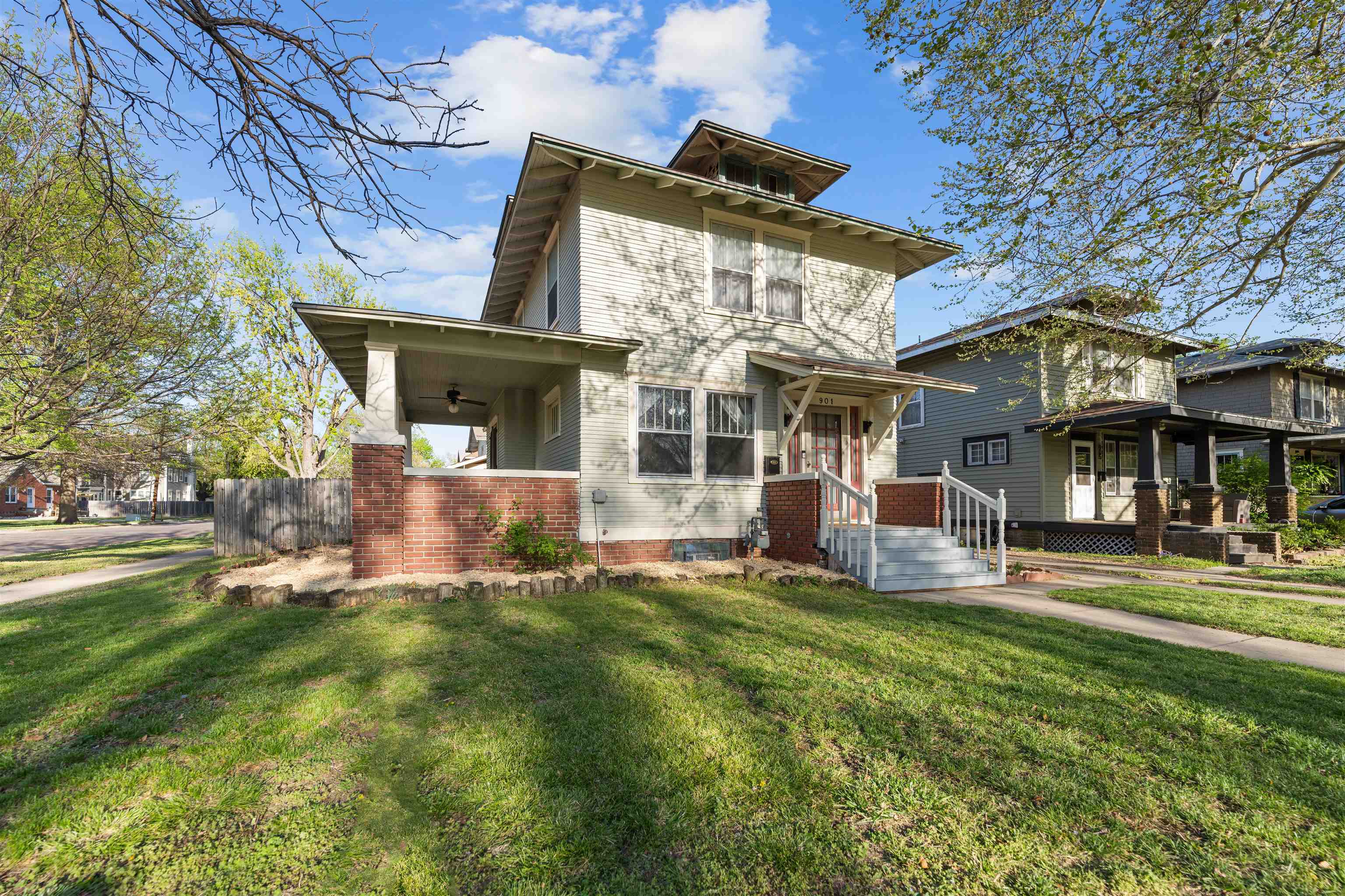 901 Highland Ave Property Photo