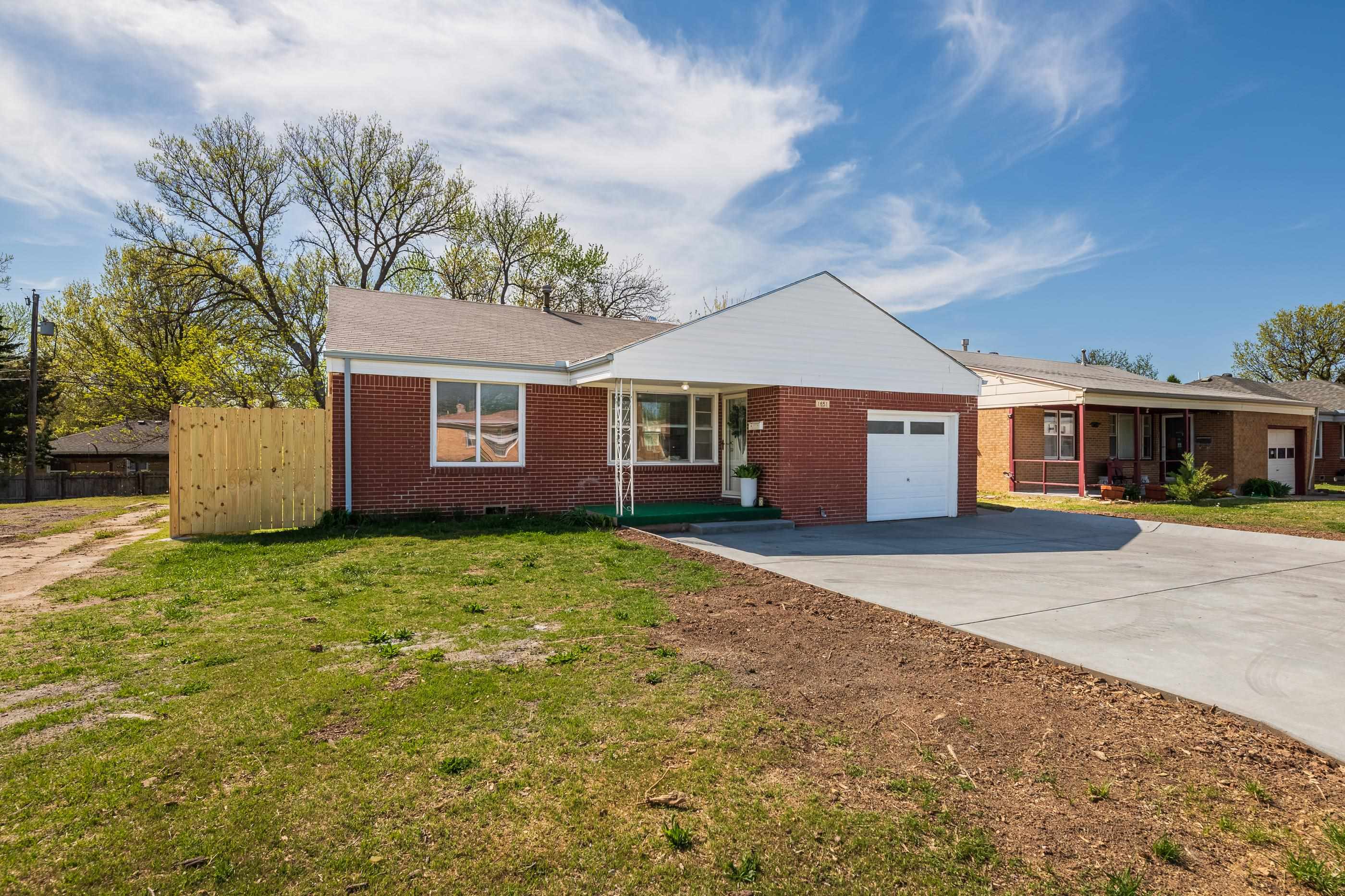 1651 S Woodlawn Blvd Property Photo