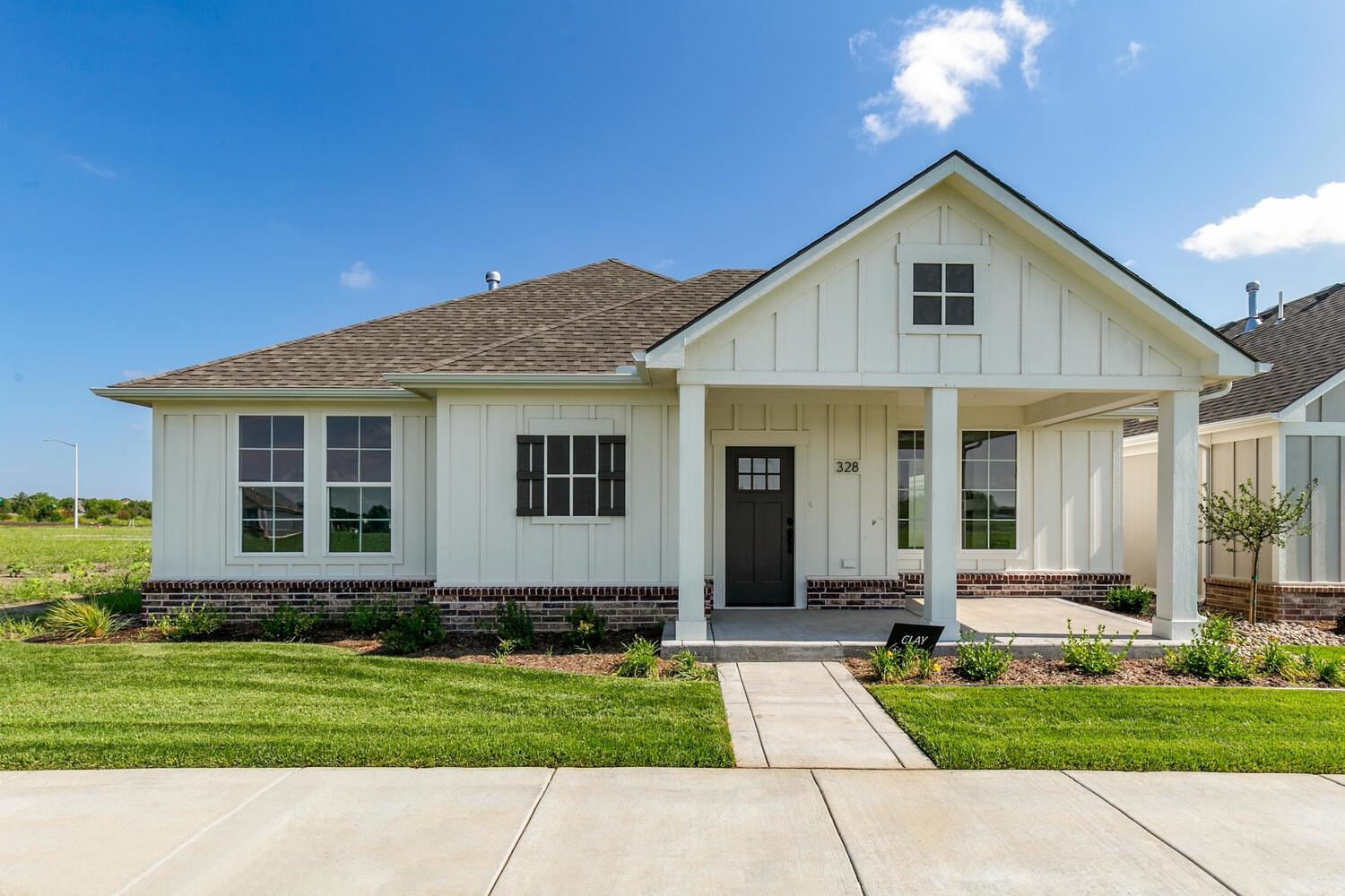328 W Pepper Tree Property Photo