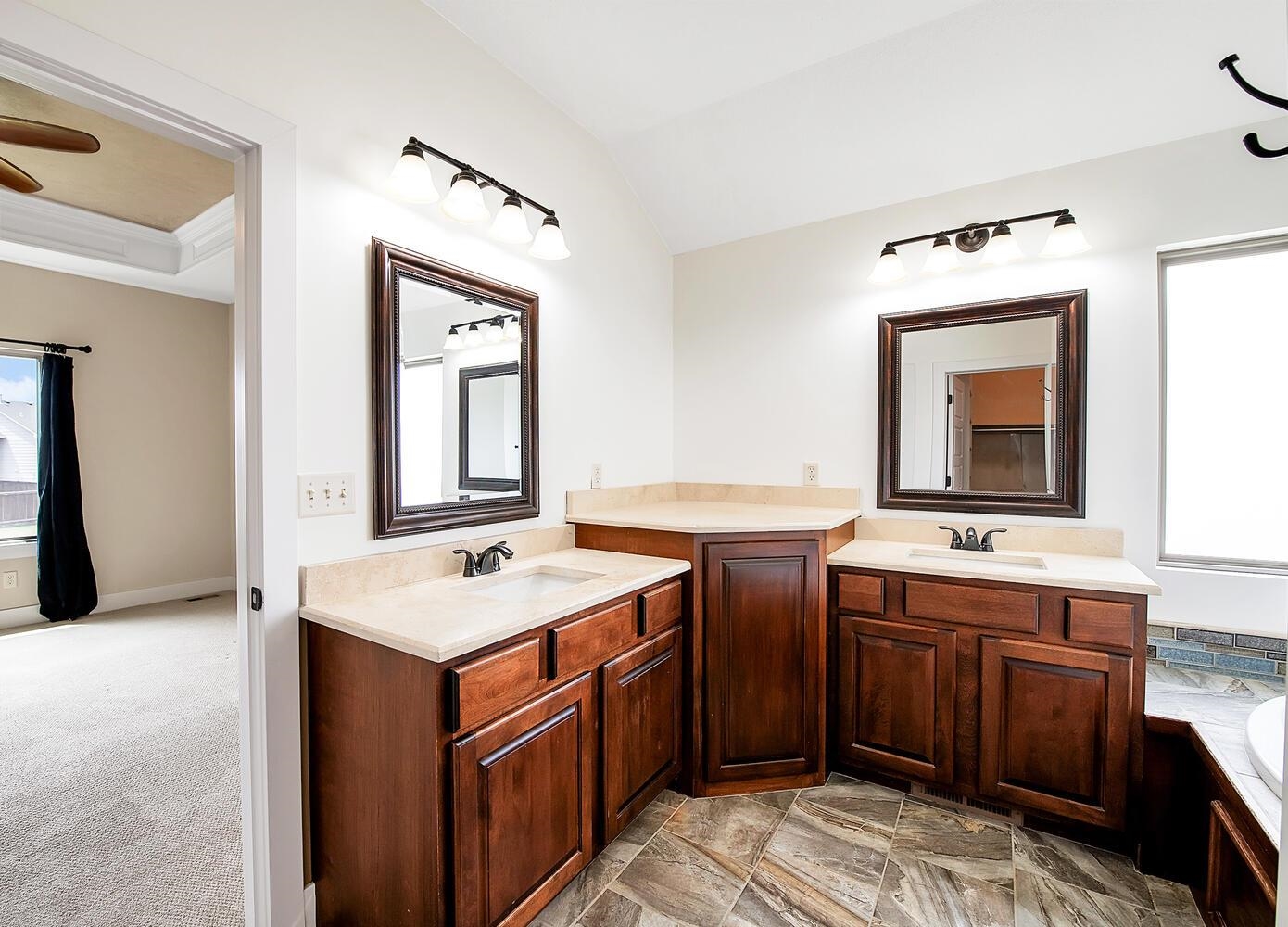 2351 N Sandstone St Property Photo 12