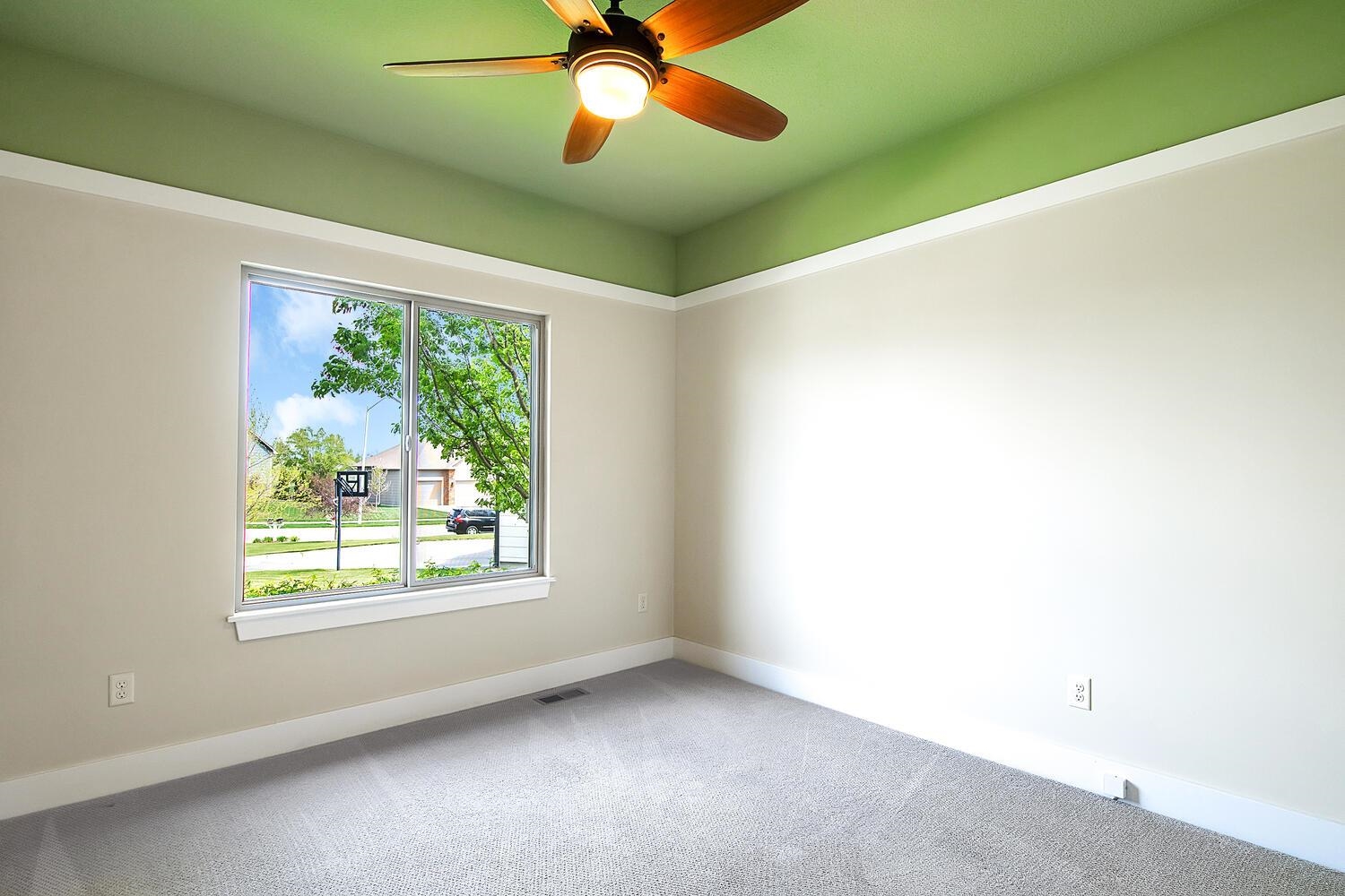 2351 N Sandstone St Property Photo 15