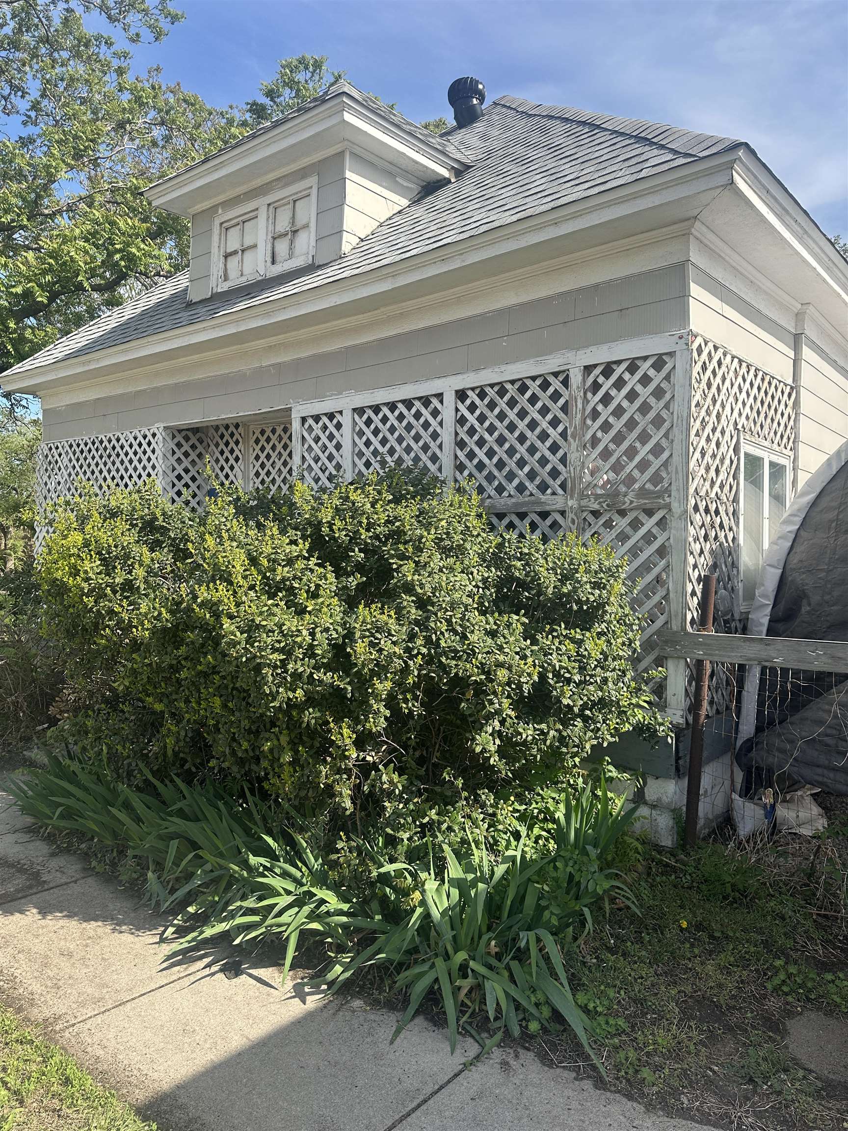 1315 & 1317 E Lincoln Street Property Photo