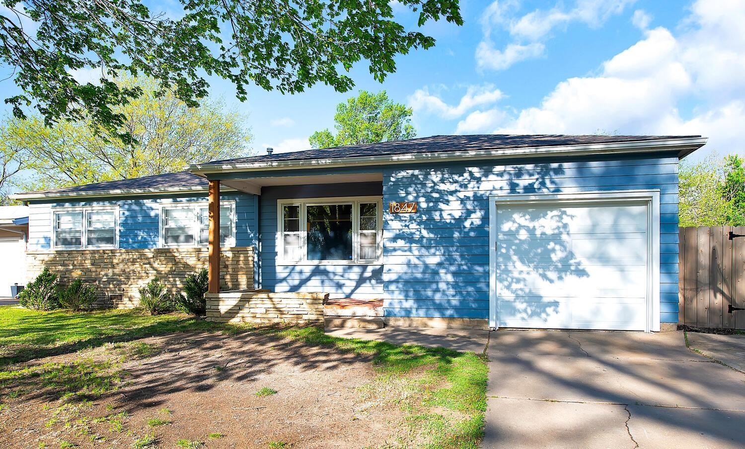 1847 N Richmond Ave Property Photo