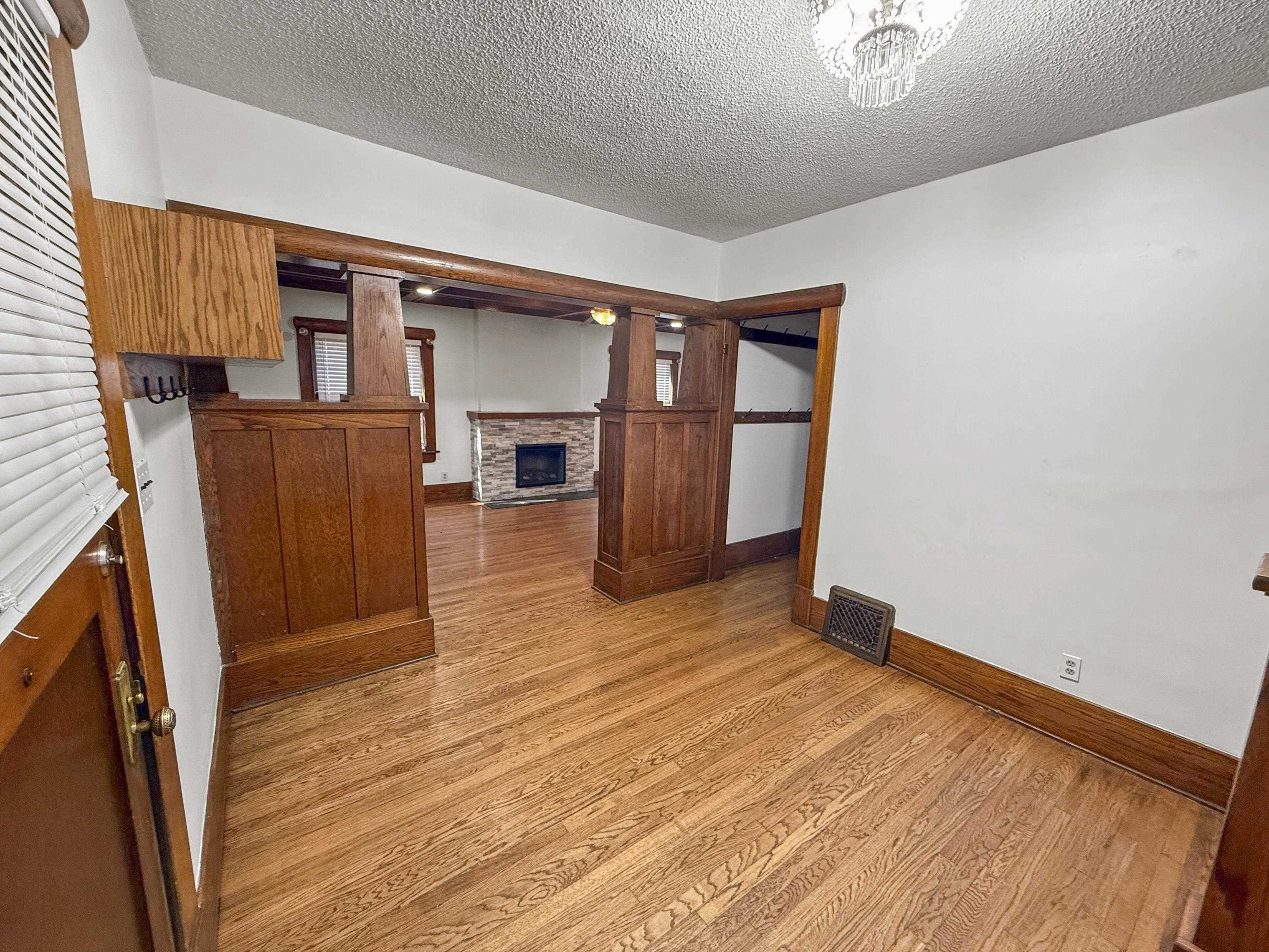 125 N Volutsia Ave Property Photo 4