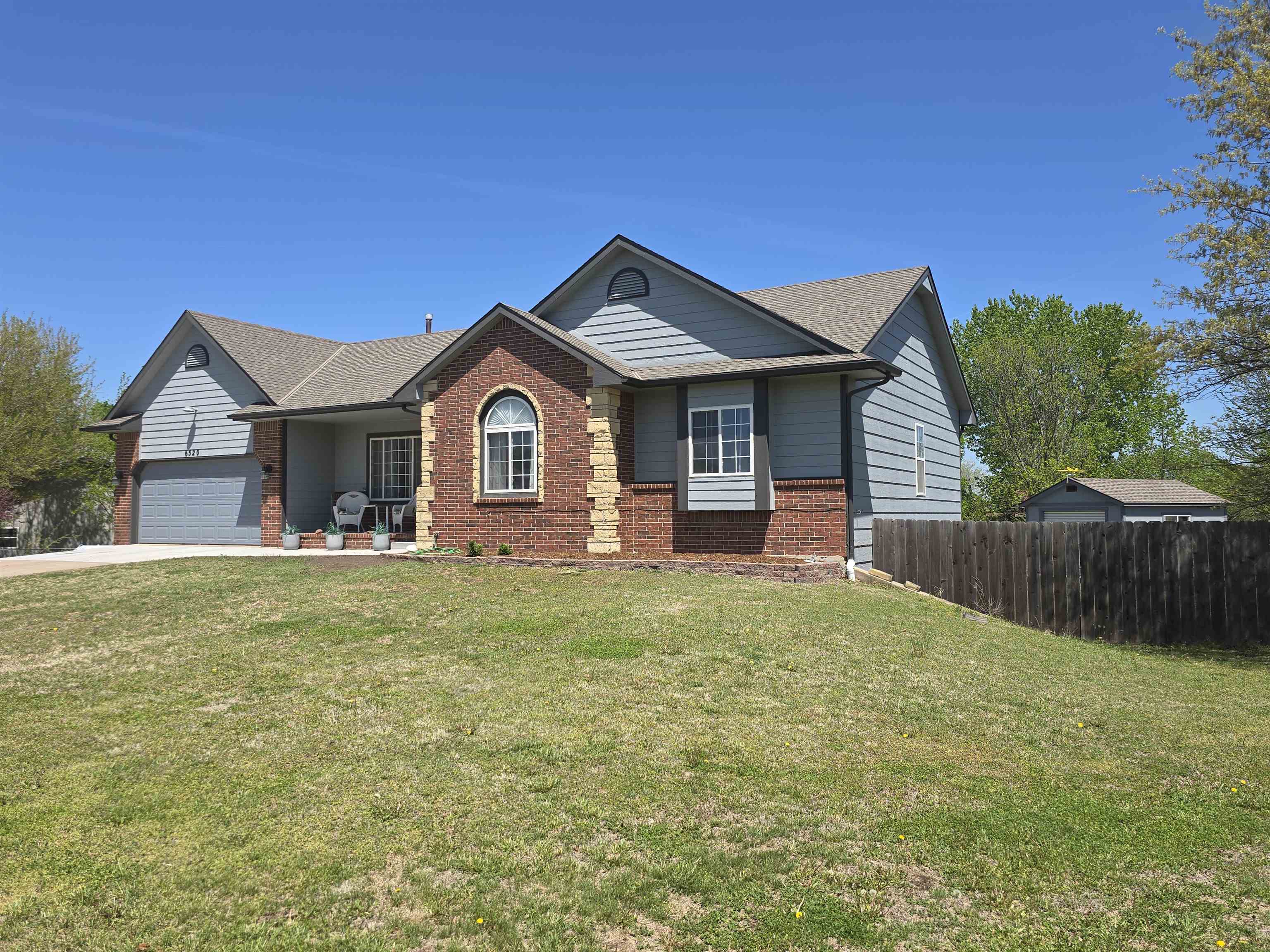 6520 S Emerald Circle Property Photo