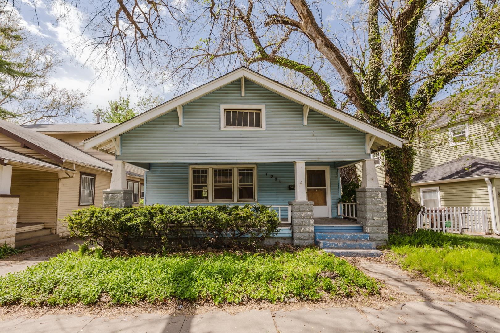 1221 N Bitting Ave Property Photo