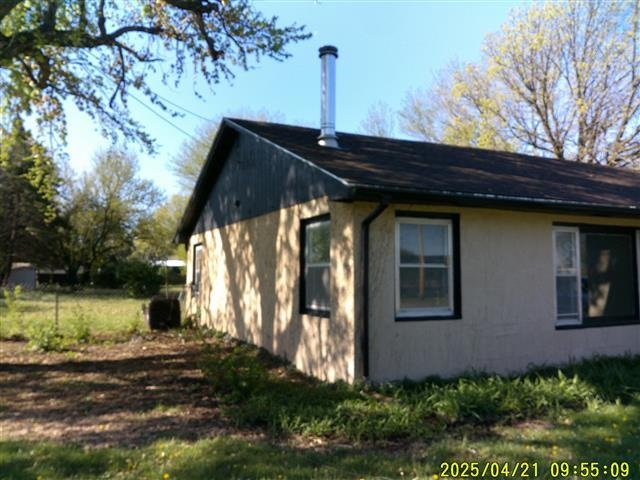 135 Grove St Property Photo 3