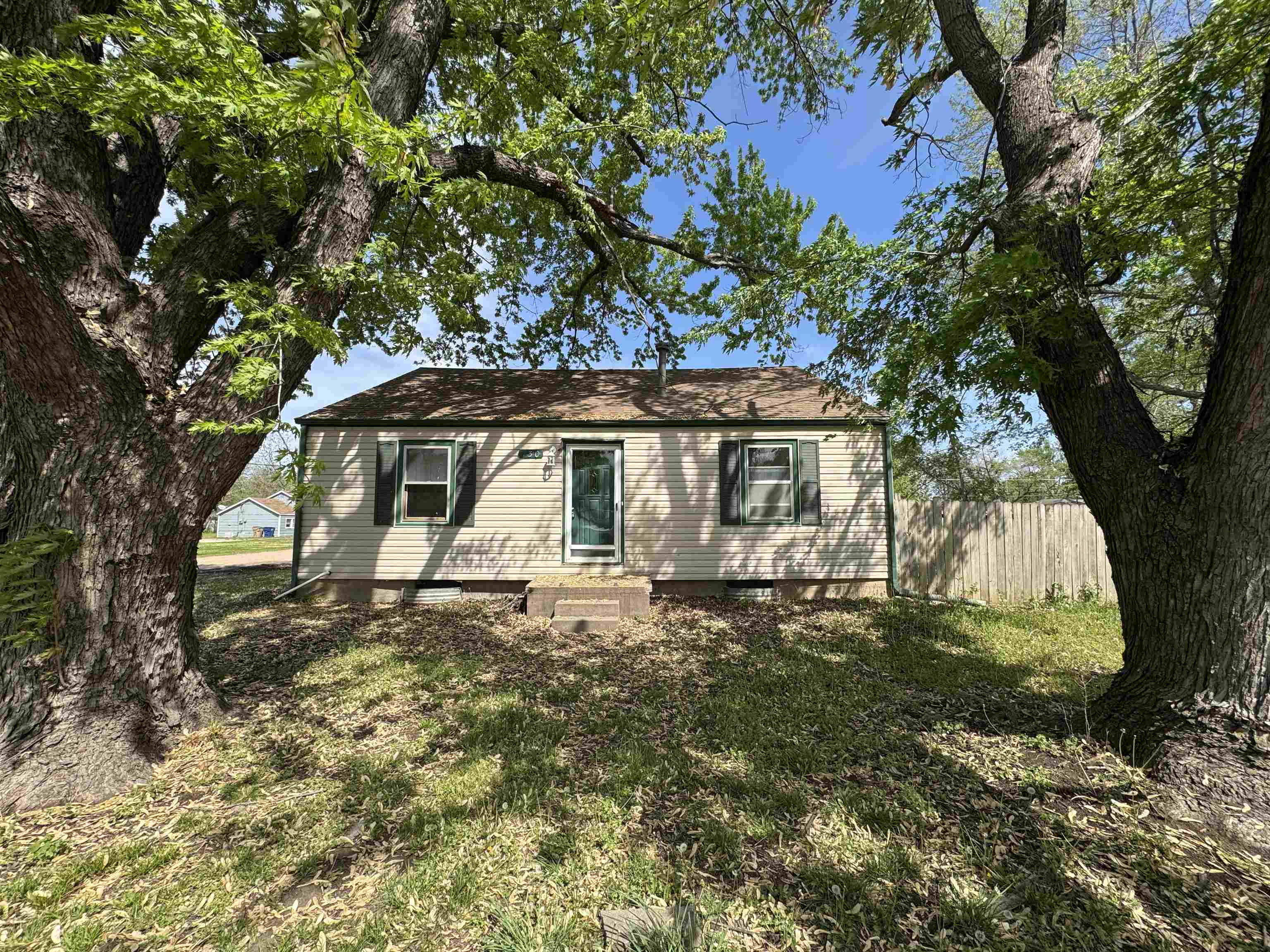 130 N Lincoln Ave Property Photo