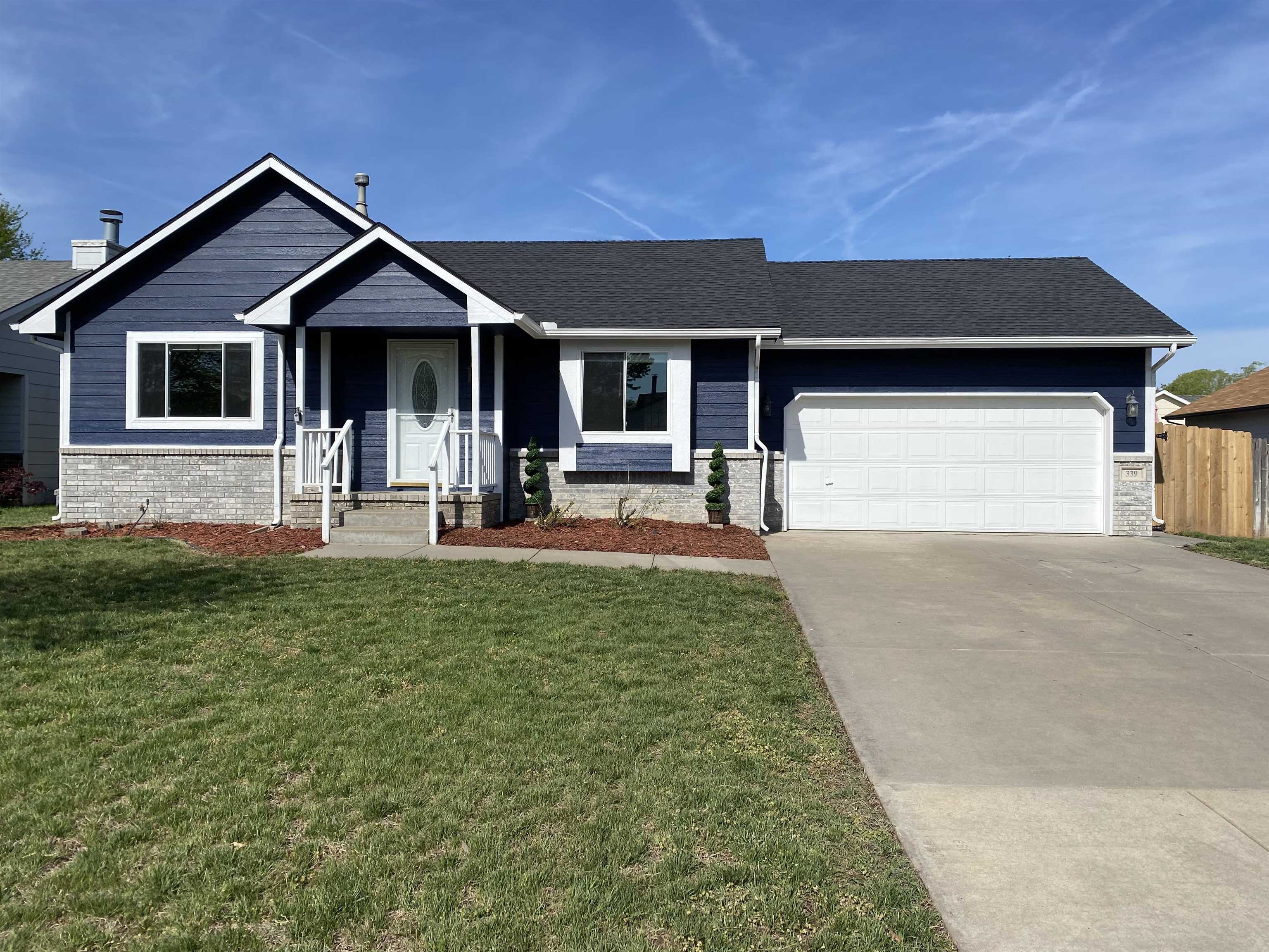 339 S Peach Cir Property Photo