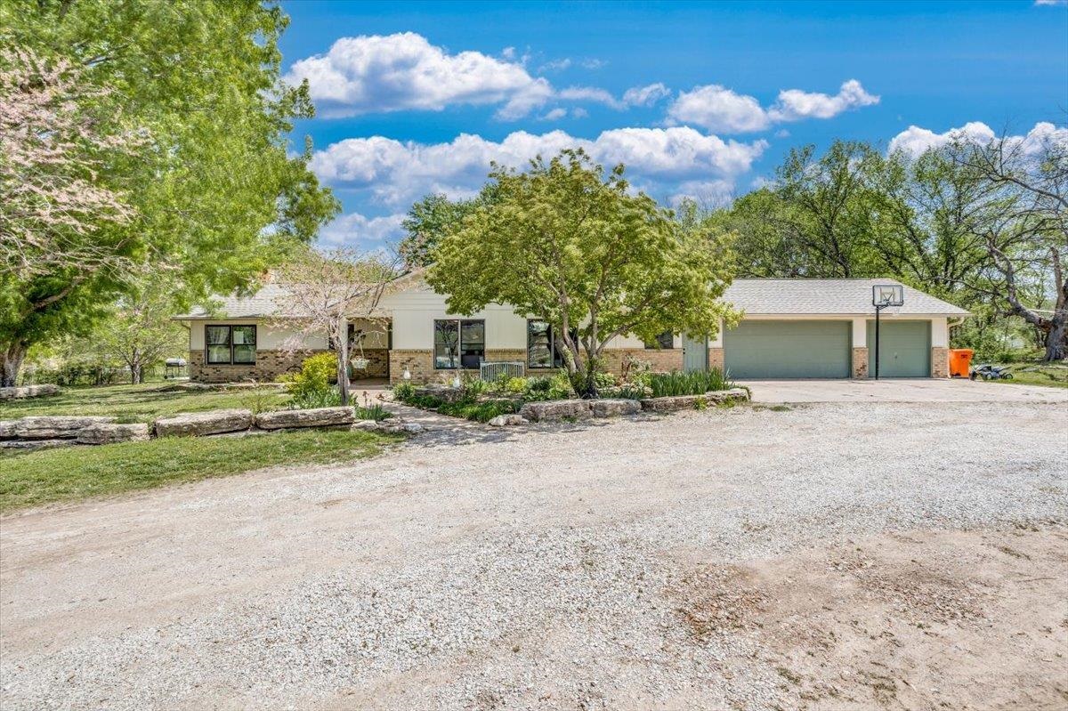 4210 Meadowbrook Ln Property Photo
