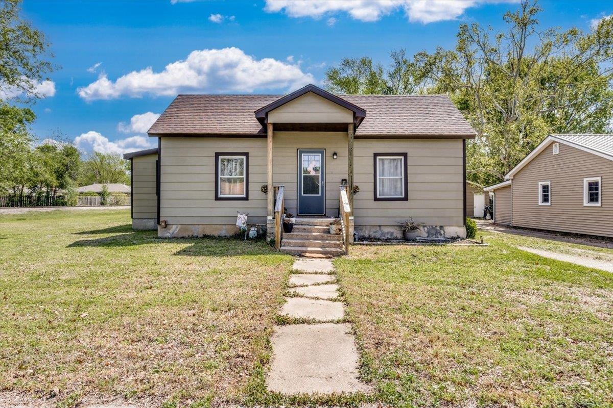 1520 Broadway St Property Photo