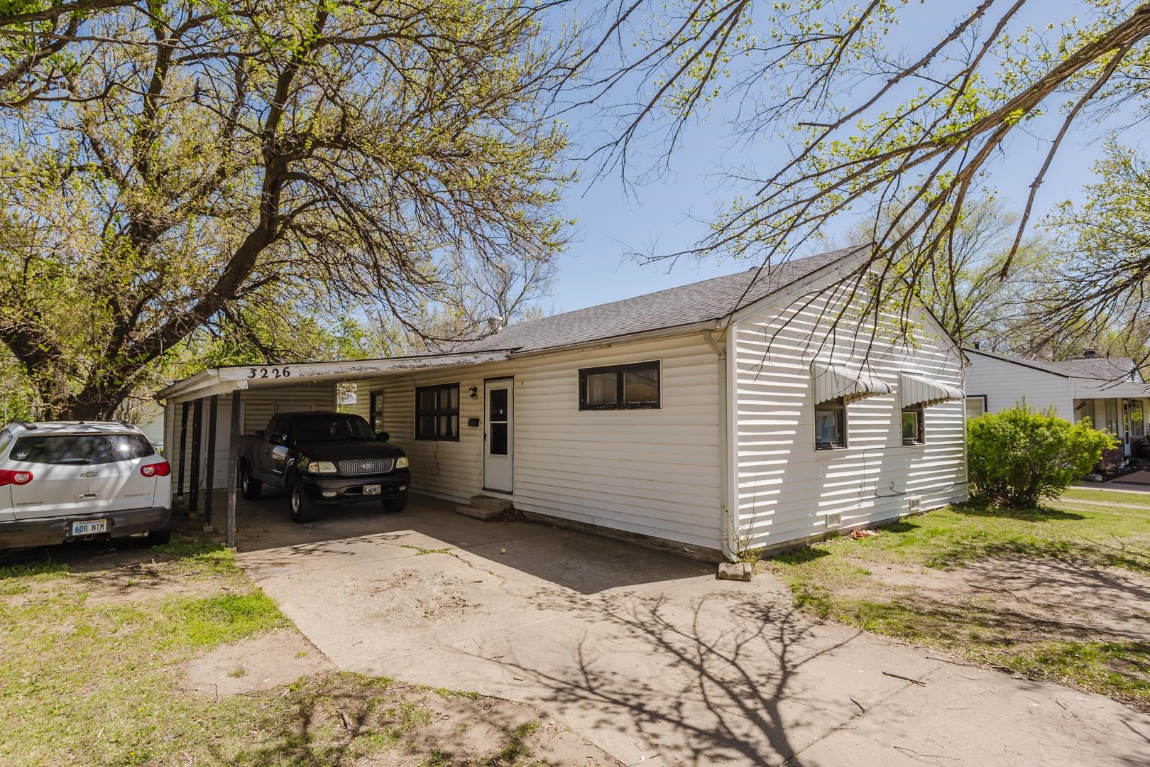 3226 S Gold St Property Photo